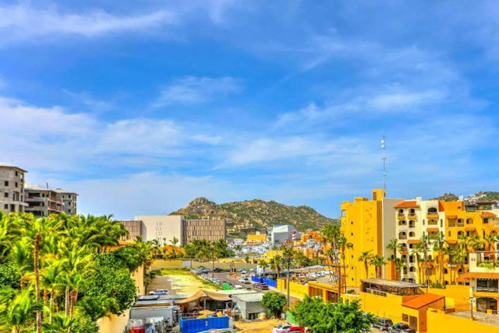 Cabo's Hidden Gem! Steps to the Marina or Beach — 1