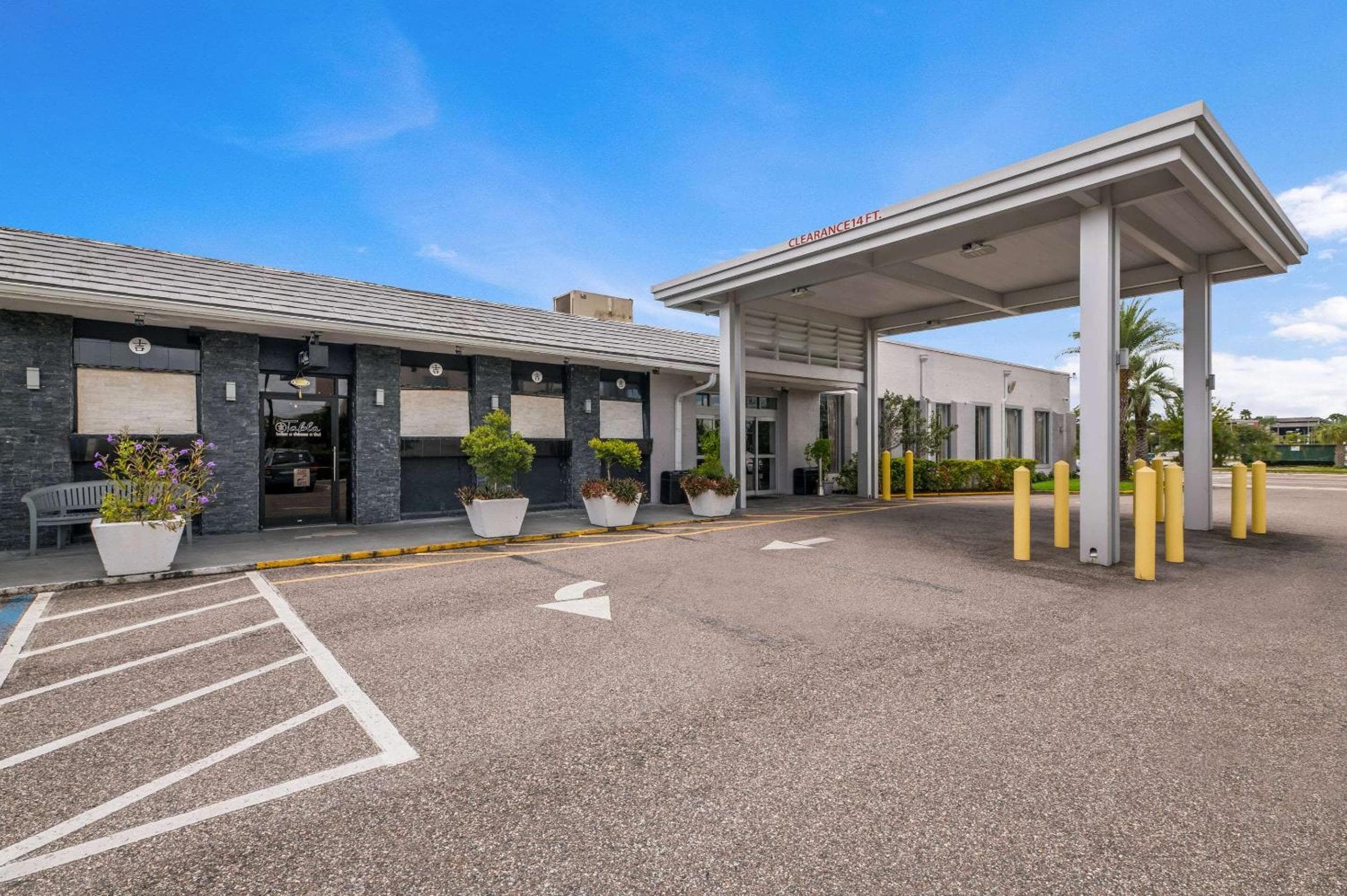 Clarion Inn & Suites Gegenüber Universal Orlando Resort — 5