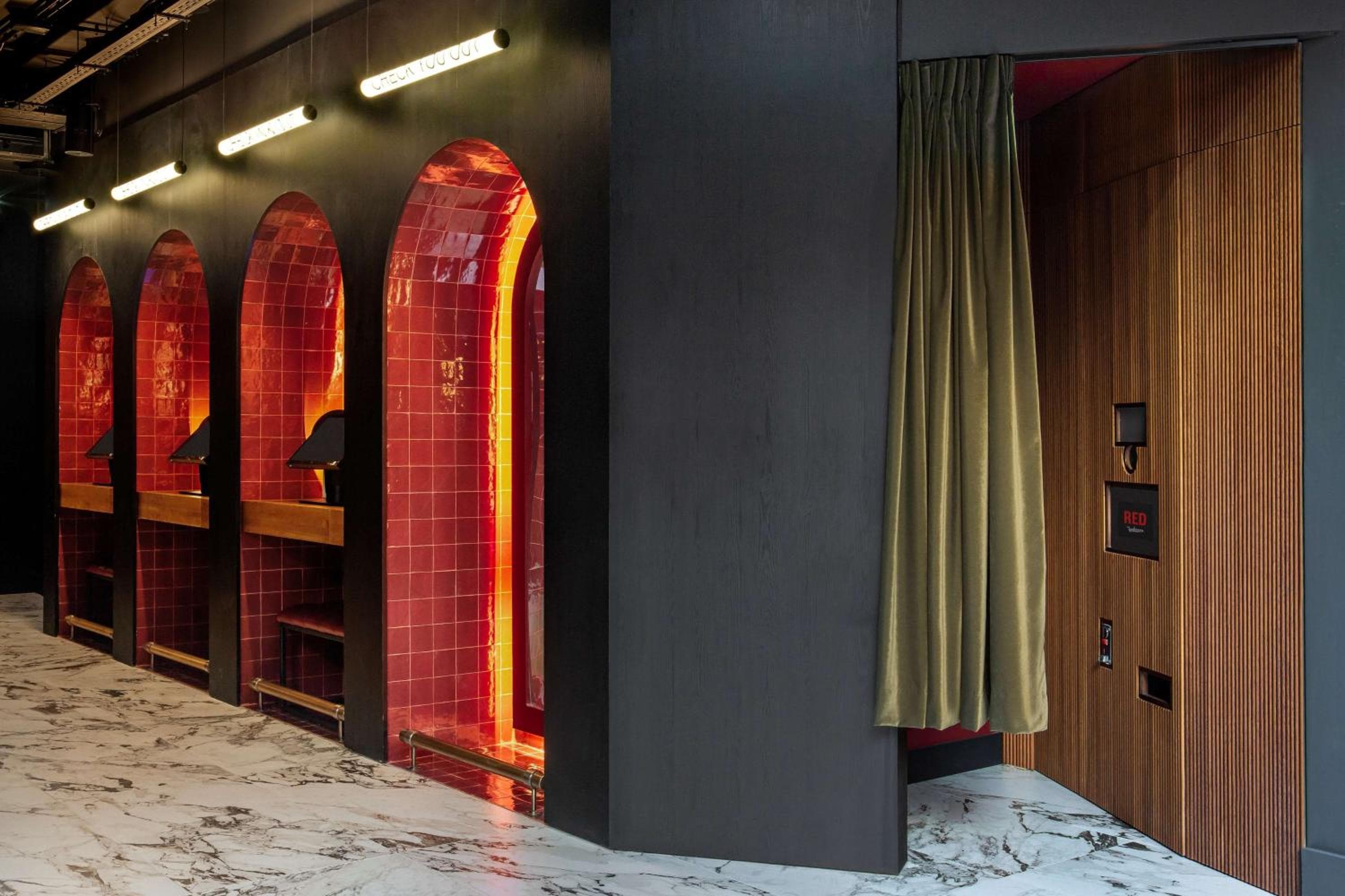 Radisson RED Madrid — 15