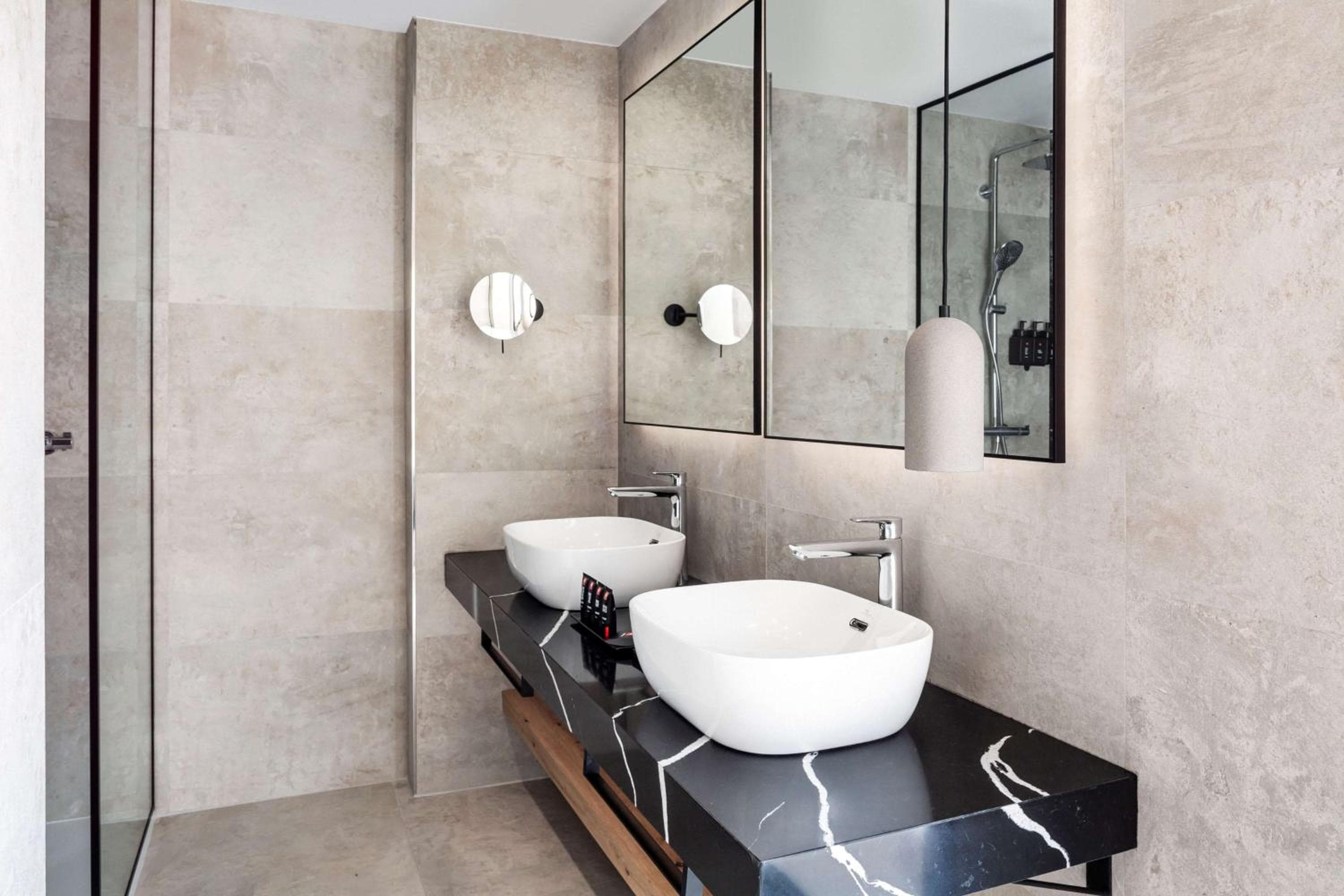 Radisson RED Madrid — 29