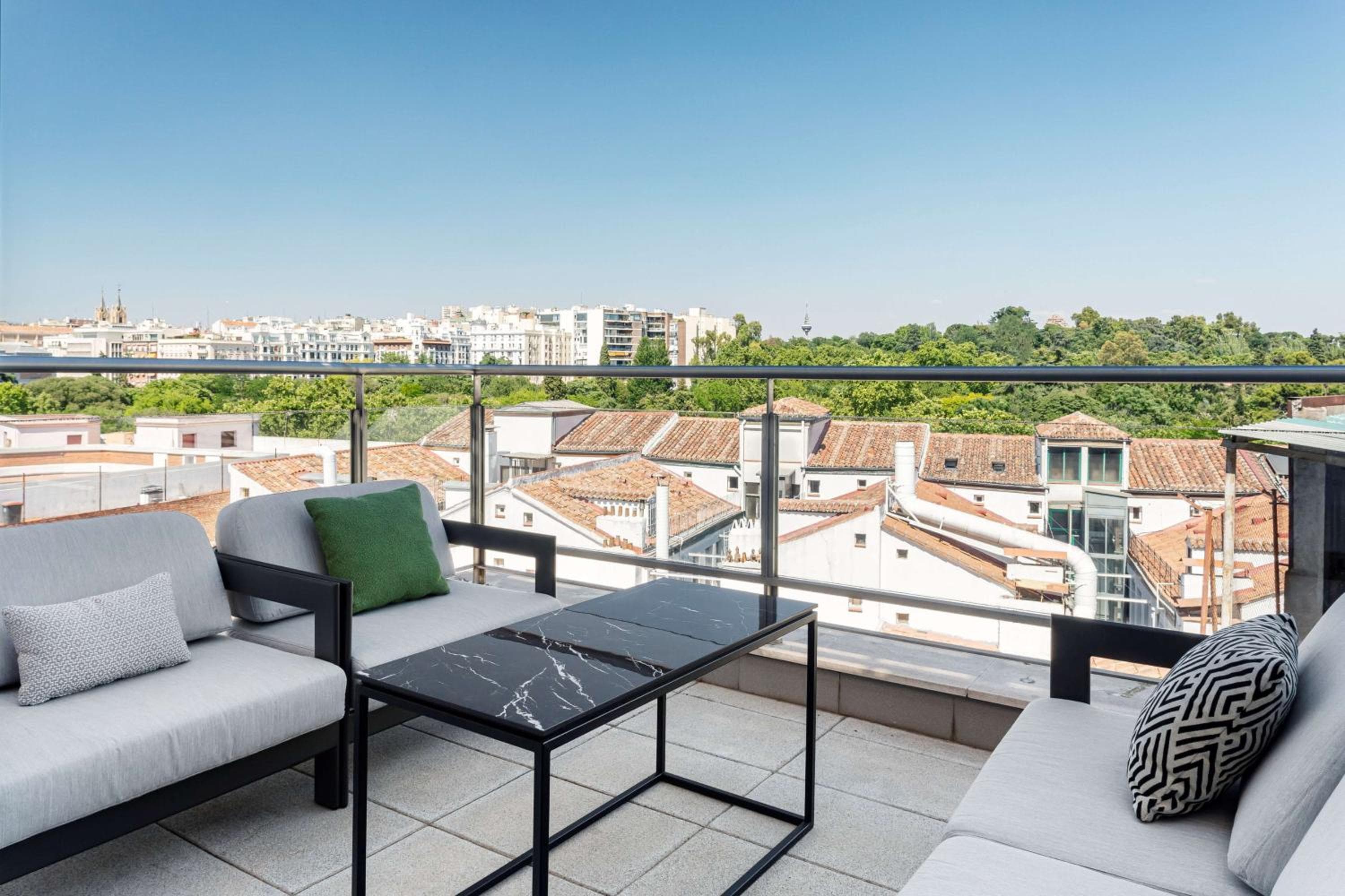 Radisson RED Madrid — 3