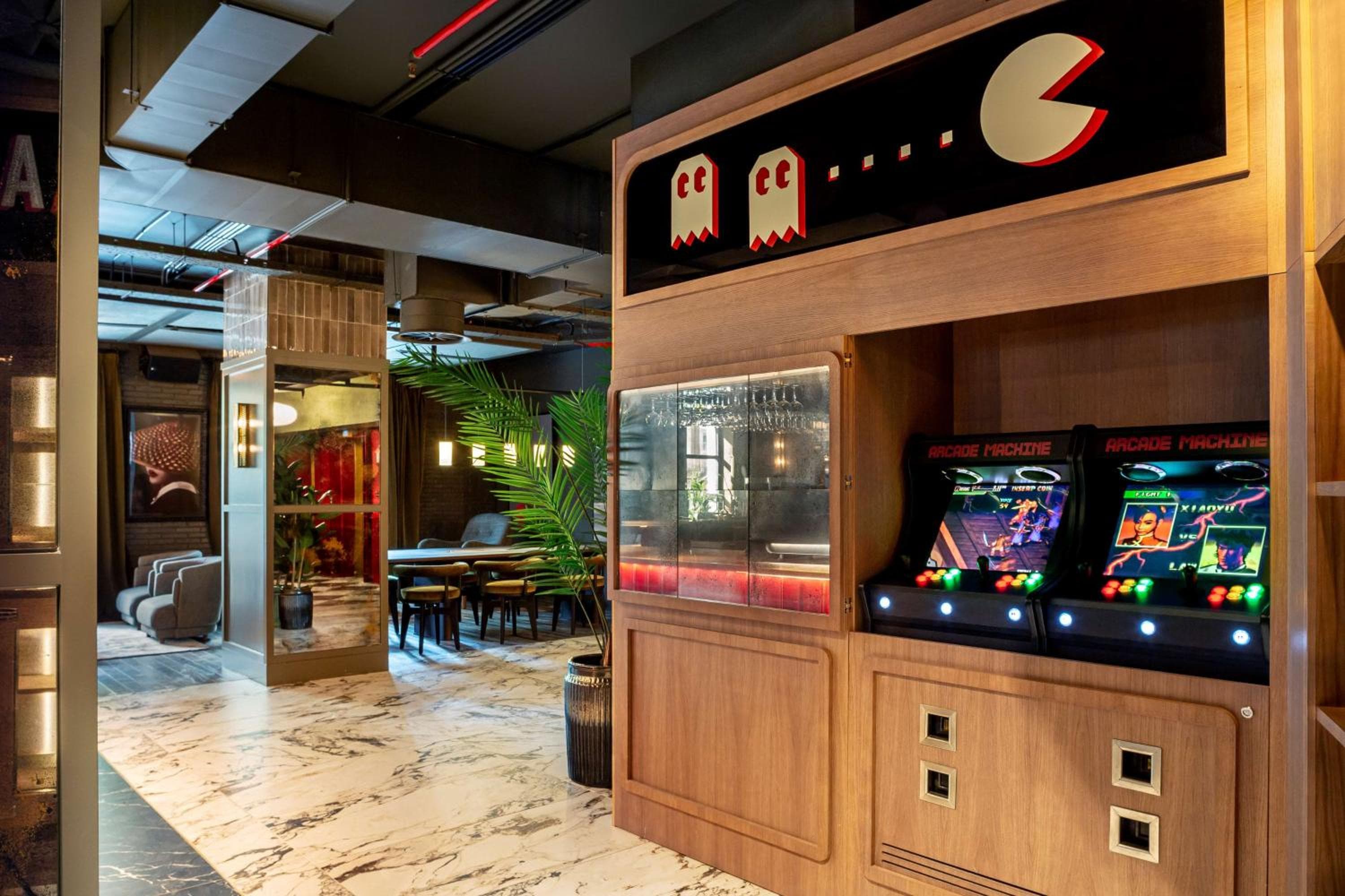 Radisson RED Madrid — 6
