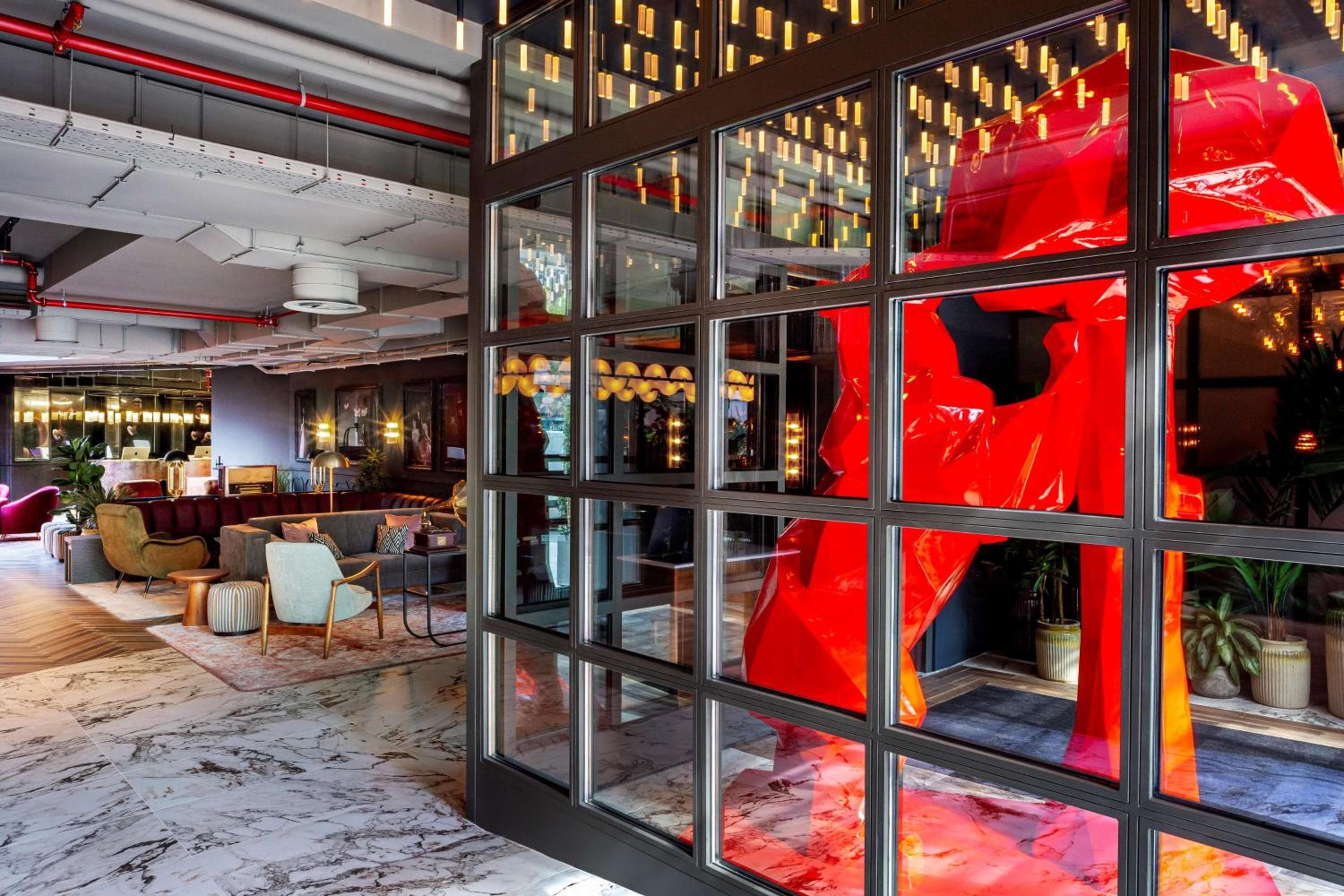 Radisson RED Madrid — 16