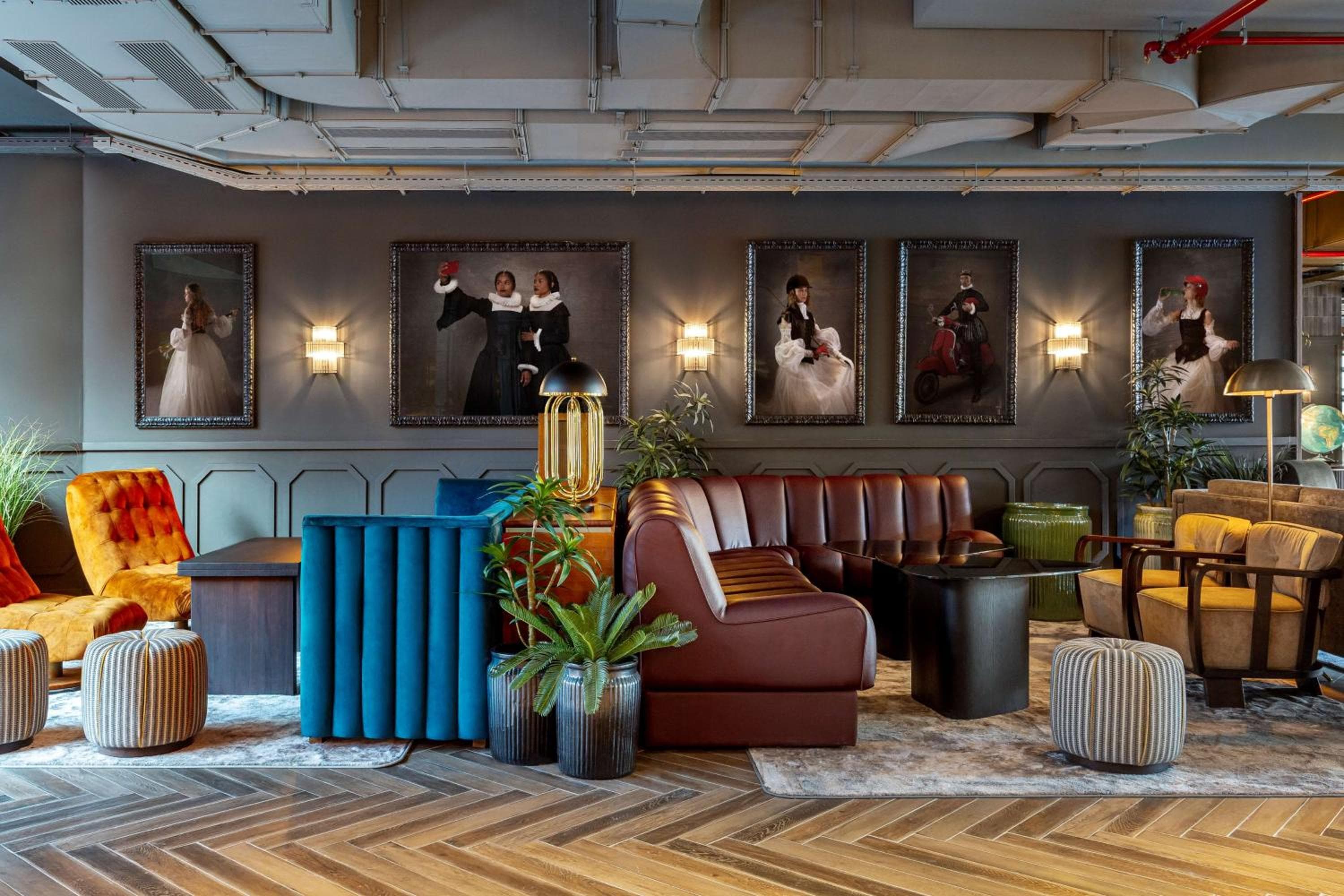Radisson RED Madrid — 2