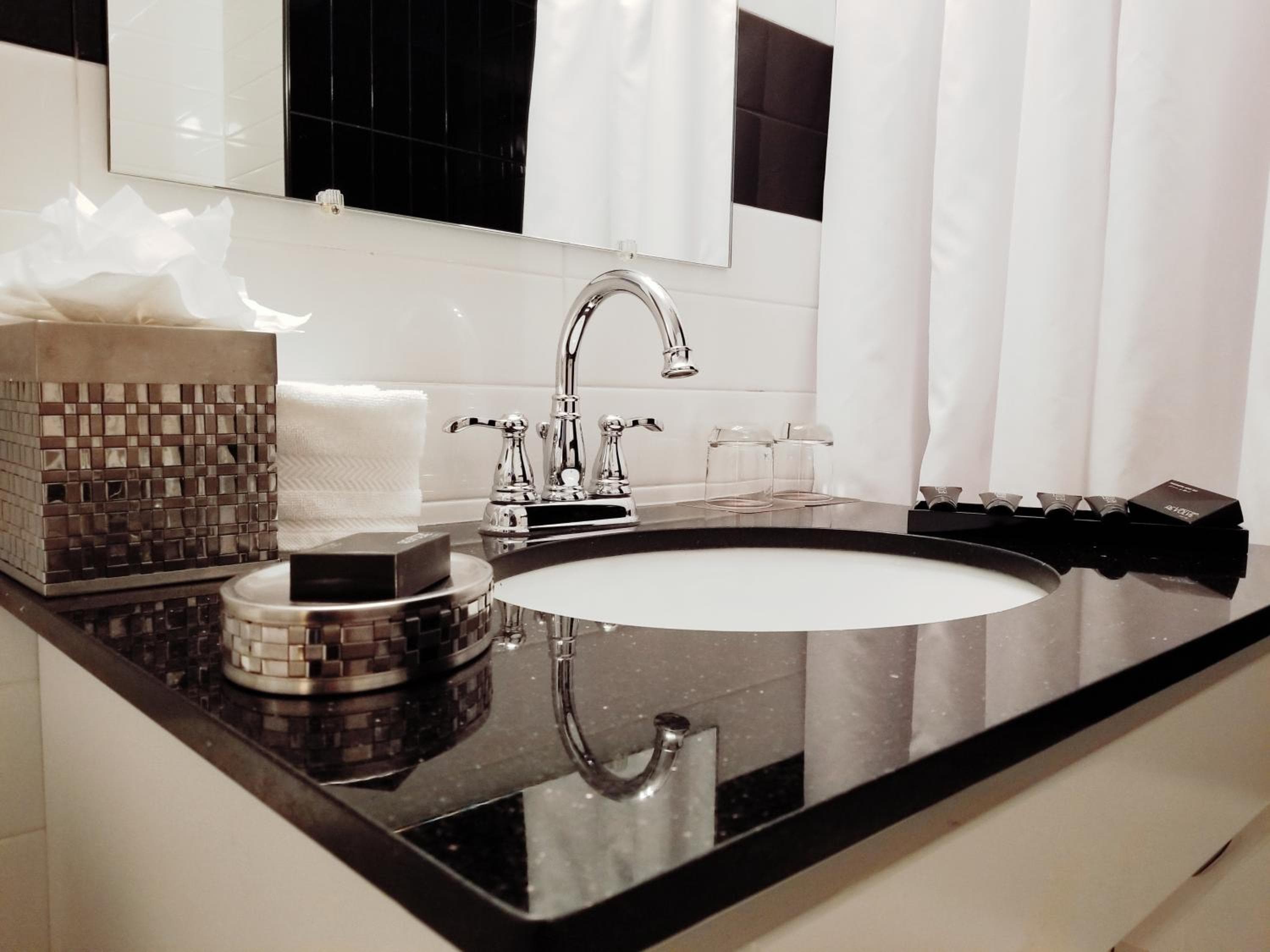 Lex Hotel NYC — 8