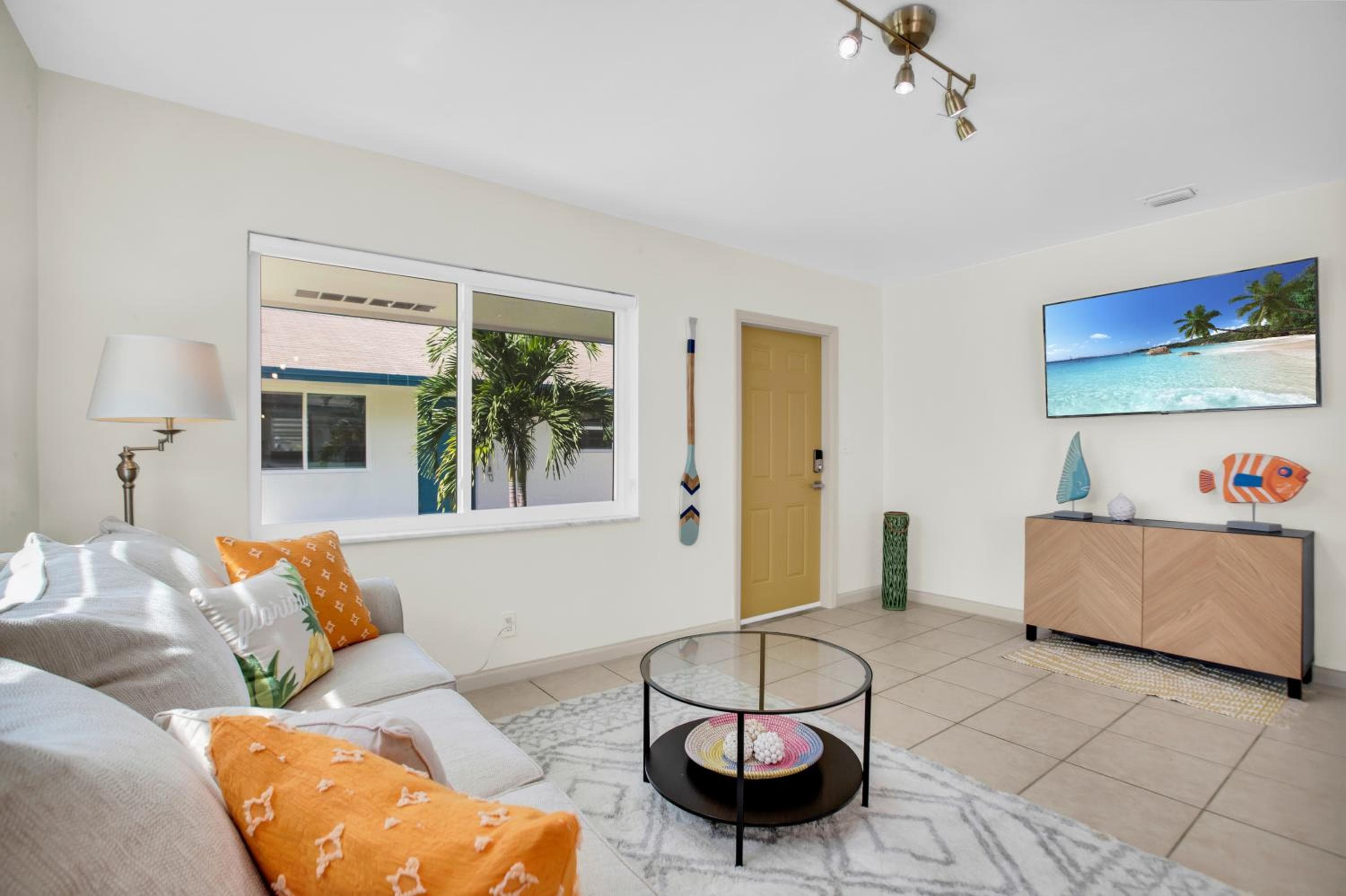 LoKal Rental Tropical Florida destination — 6