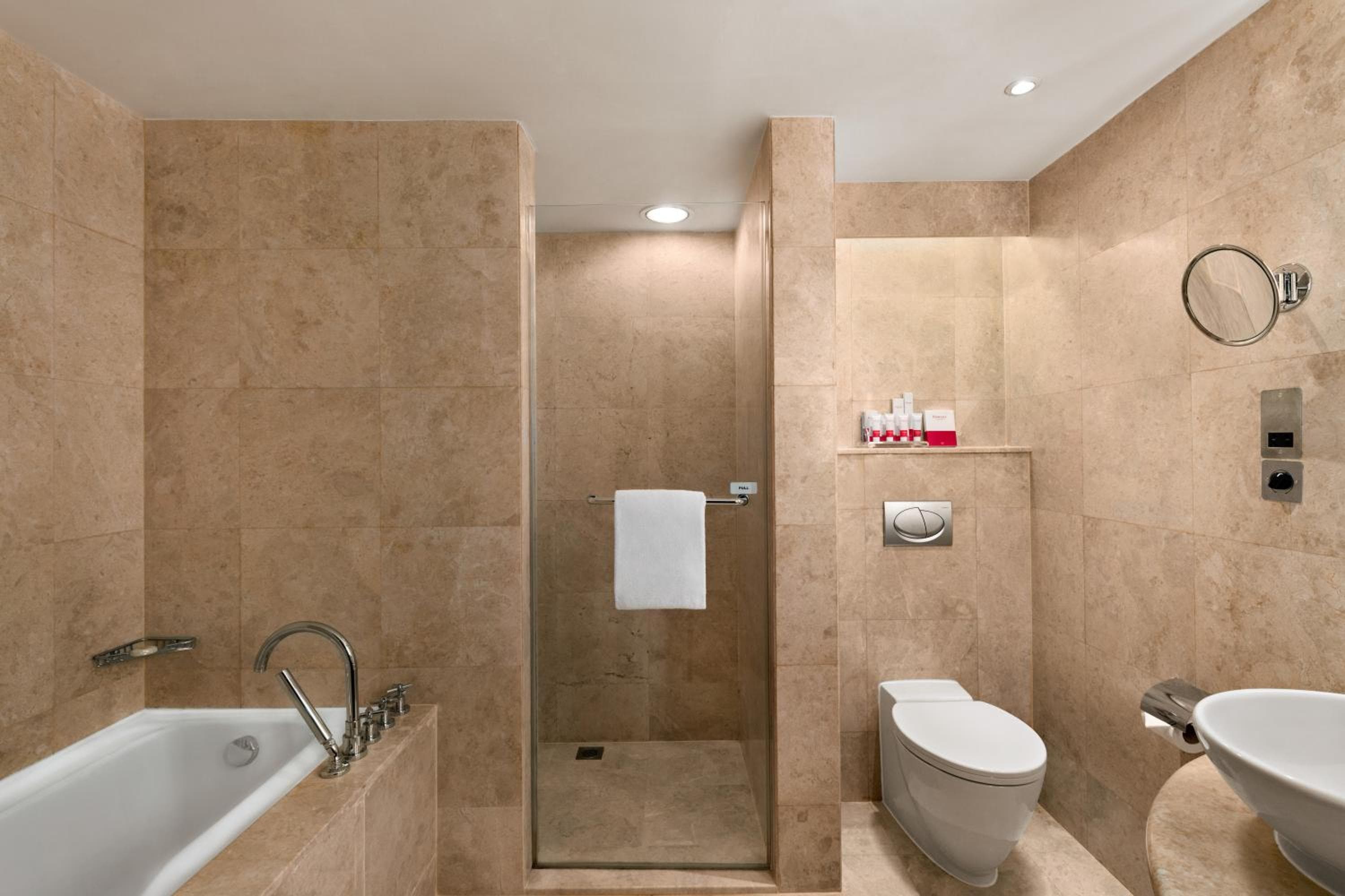 Ramada Plaza by Wyndham Dubai Deira — 27