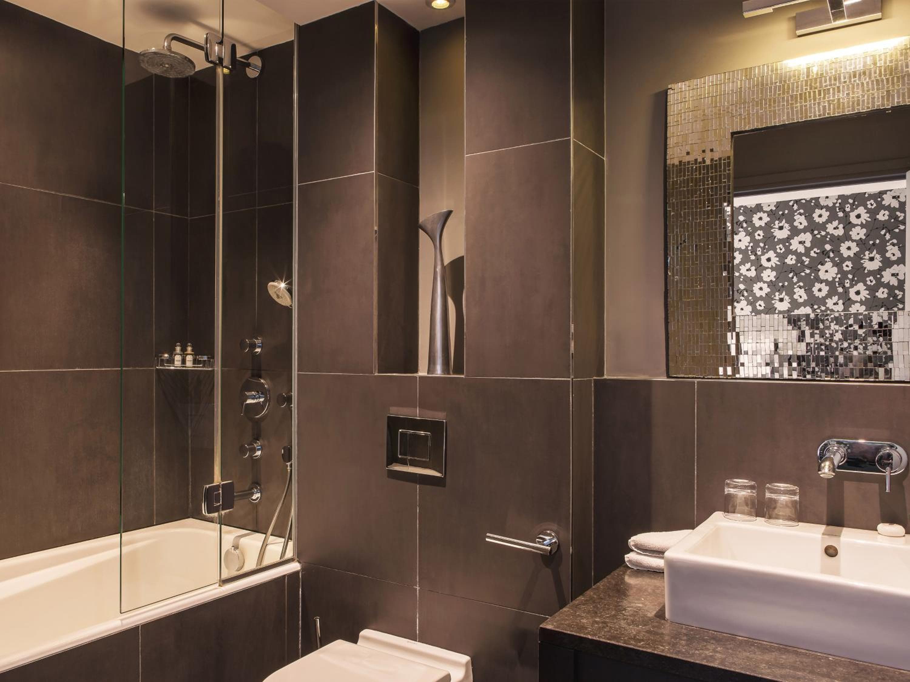 Nuevo Hotel Roblin — 9