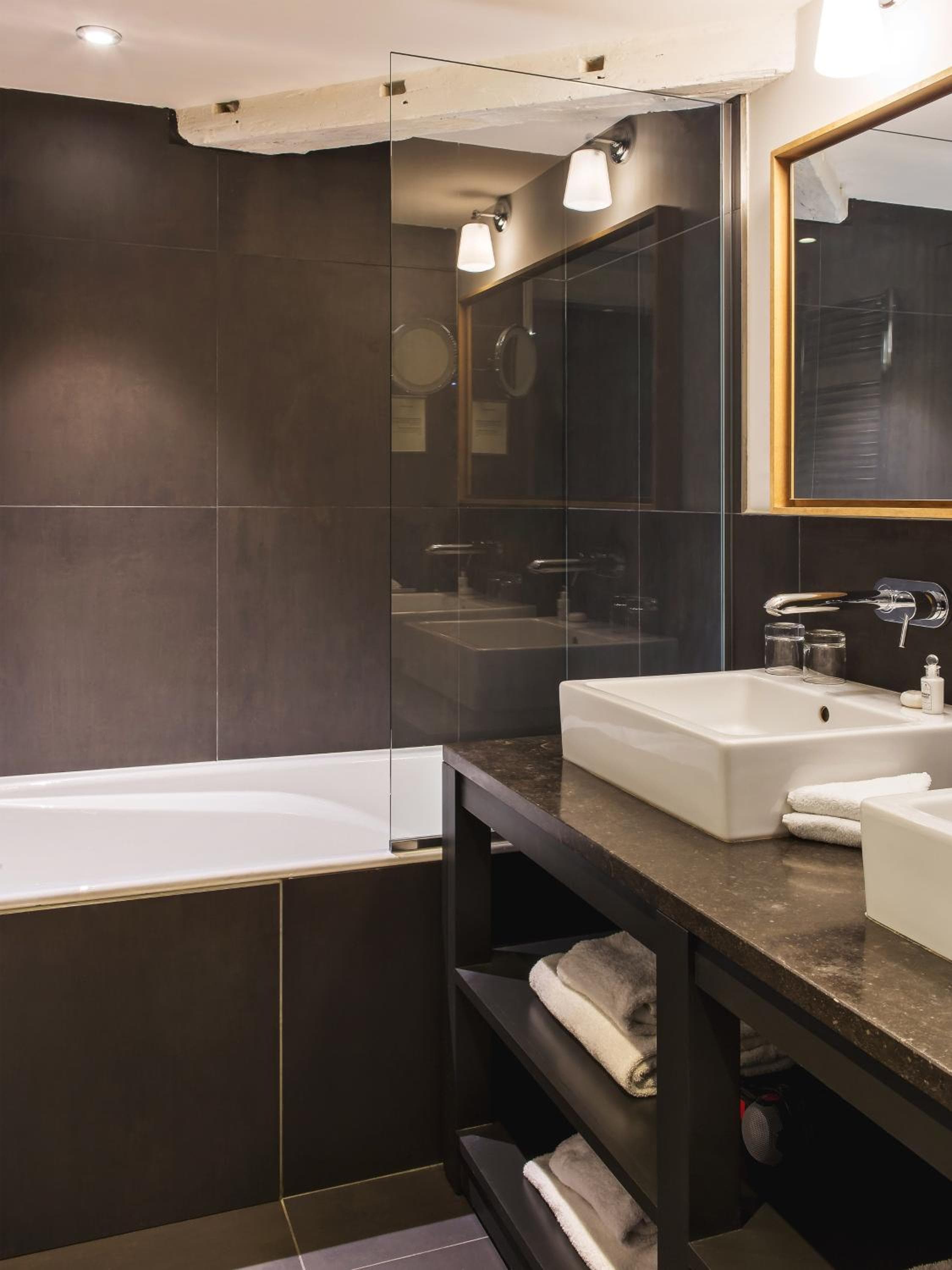 Nuevo Hotel Roblin — 23