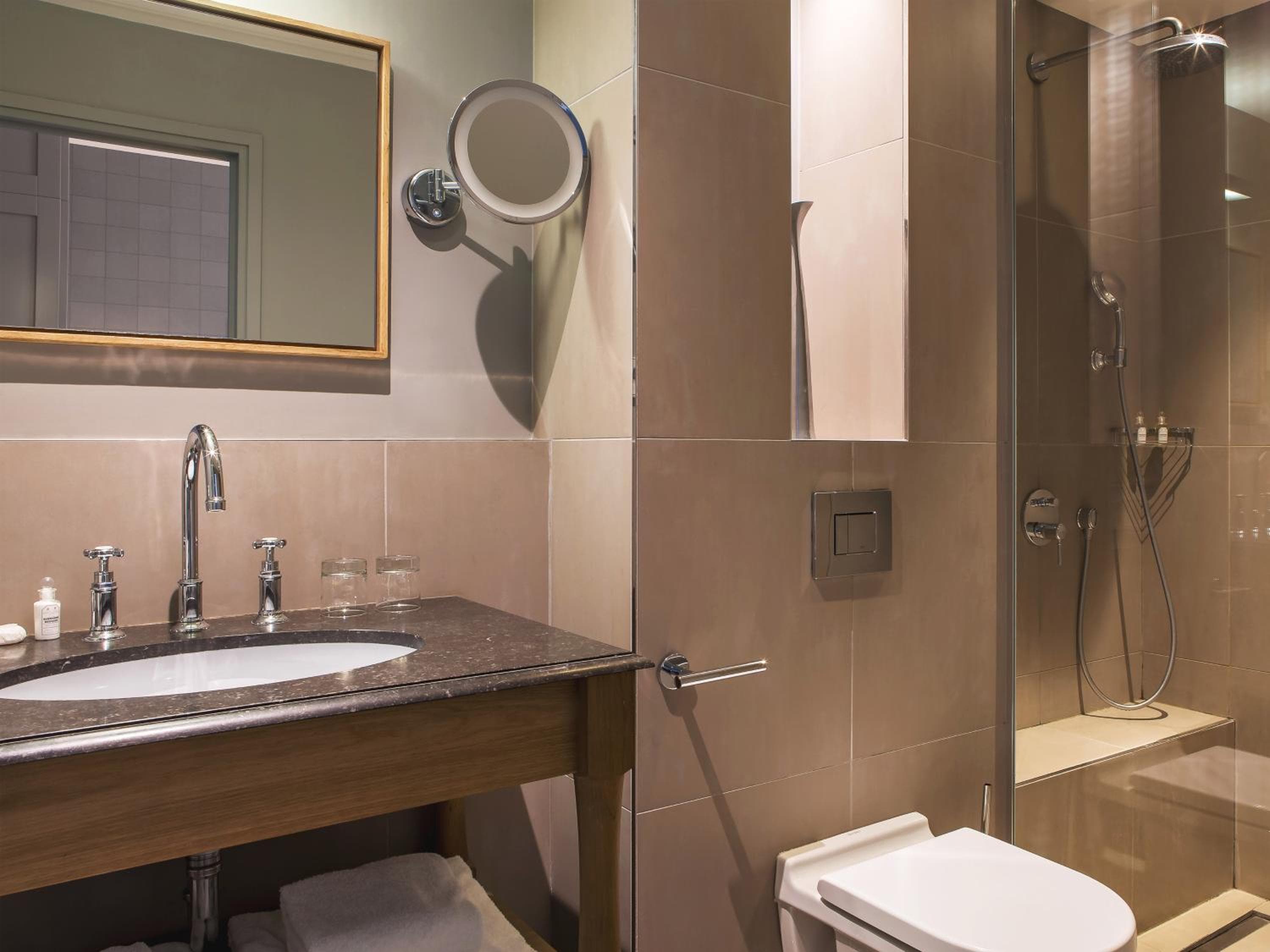 Nuevo Hotel Roblin — 26