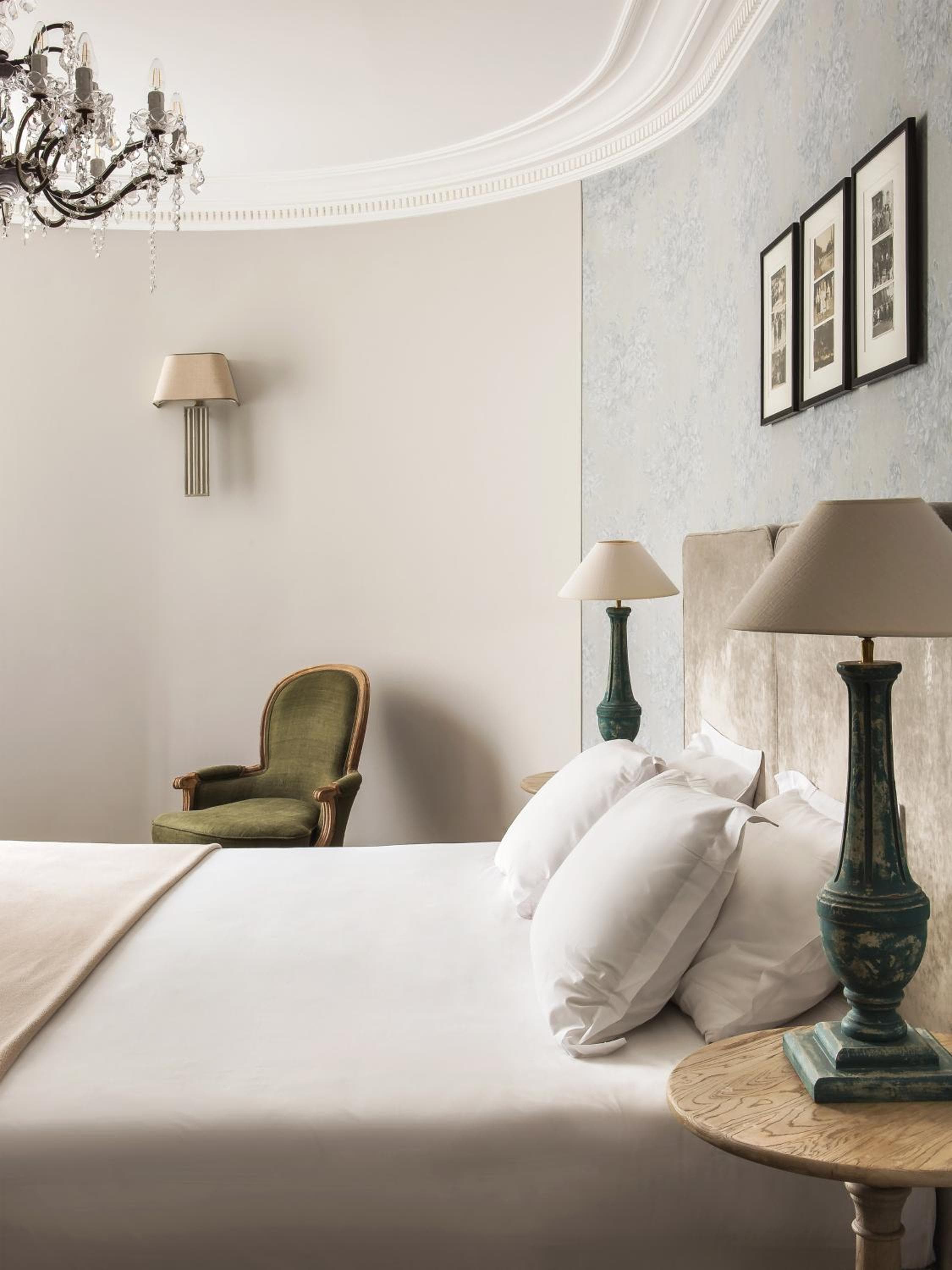 New Hotel Roblin — 21