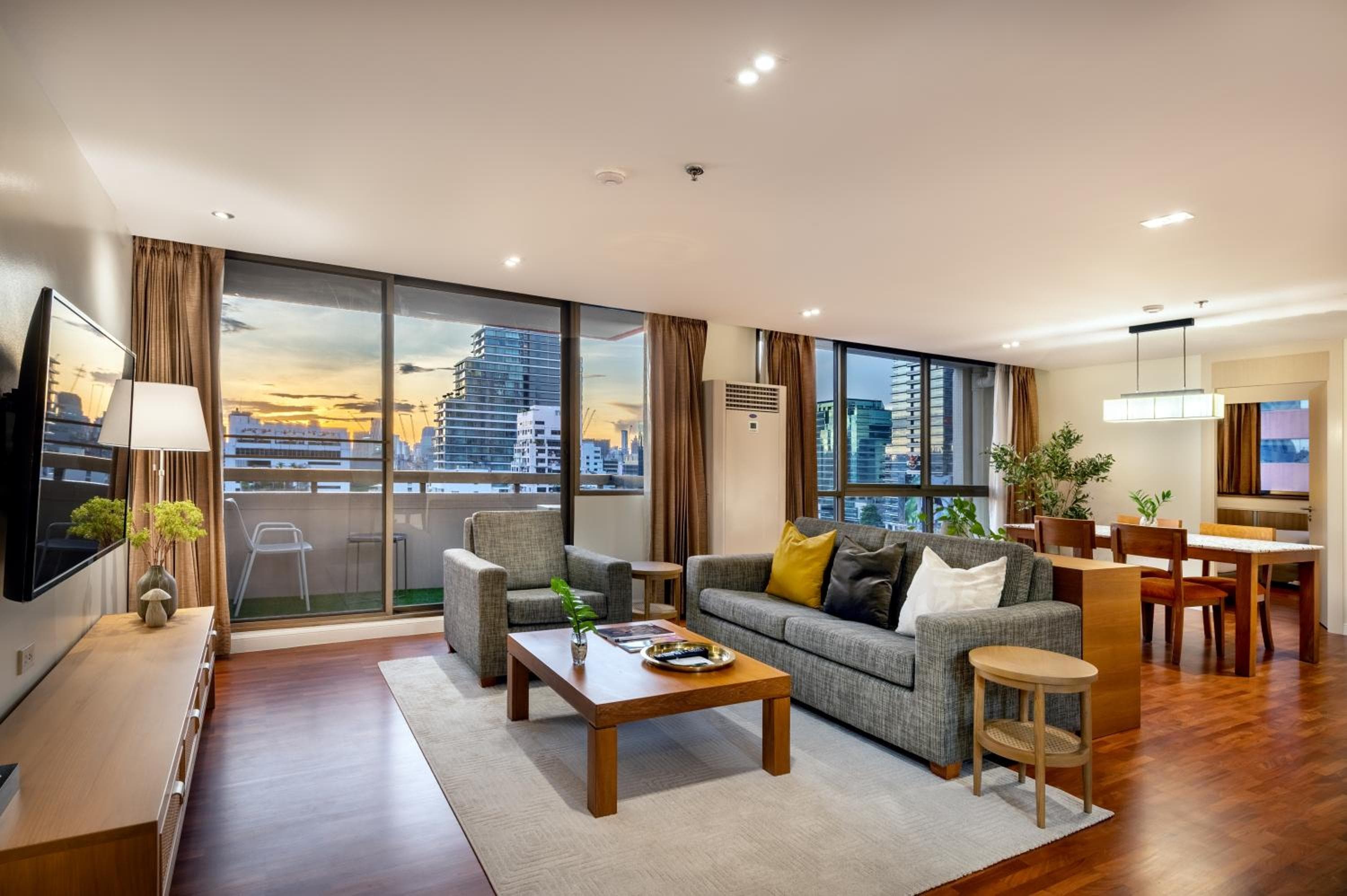 Bandara Suites Silom, Bangkok — 17