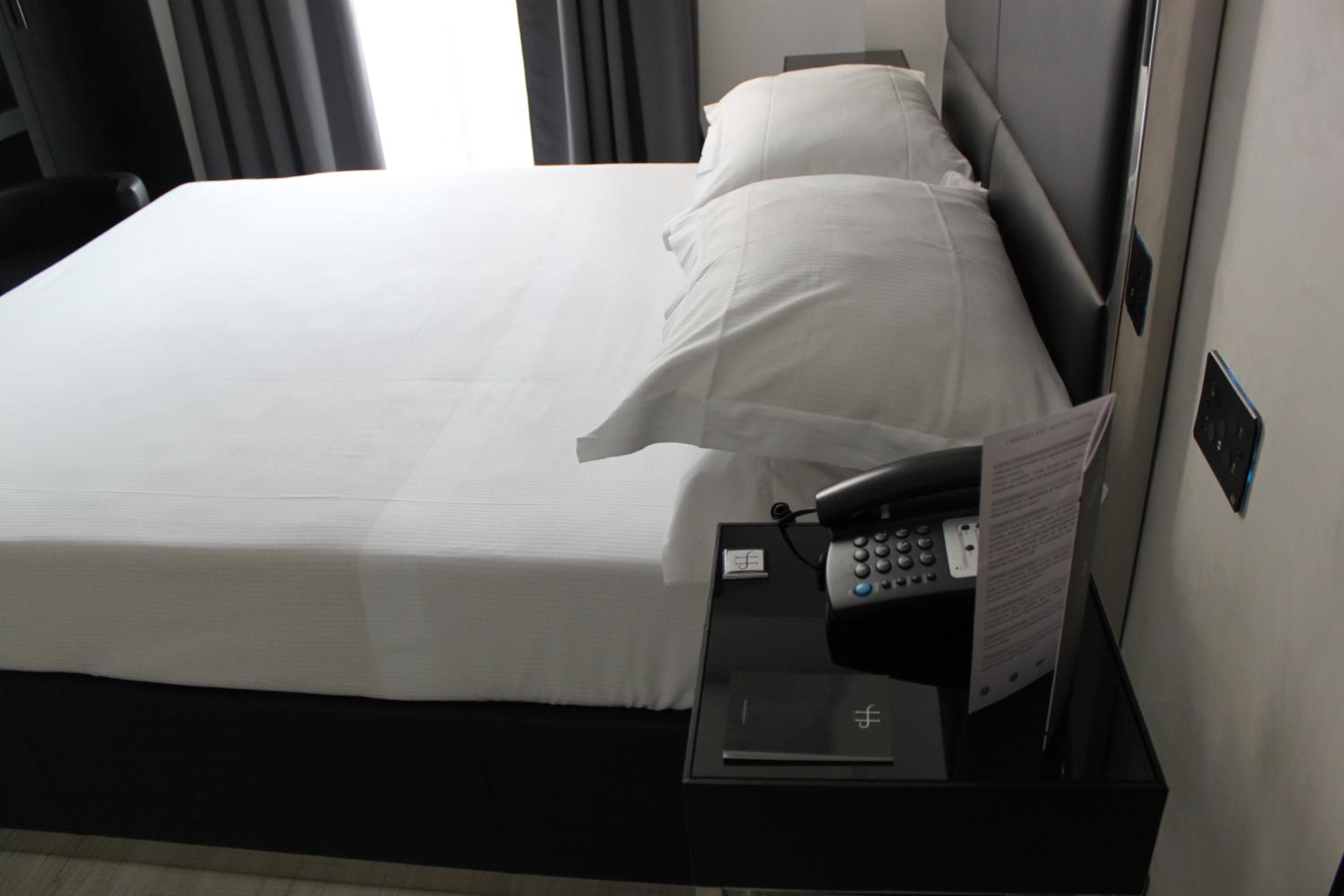 LHP Hotel Napoleon — 6