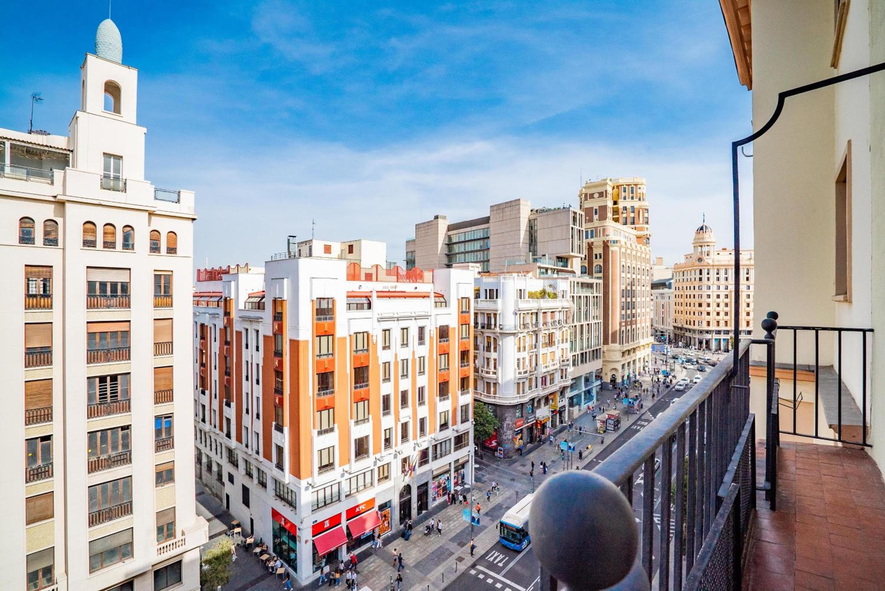 Smartr Madrid Gran Via 47 — 18
