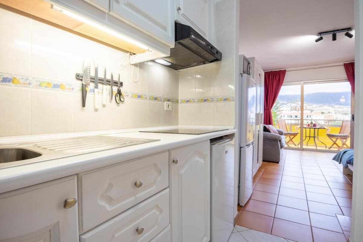 Salamander Vacational Home with balcony and fantastic views — 4