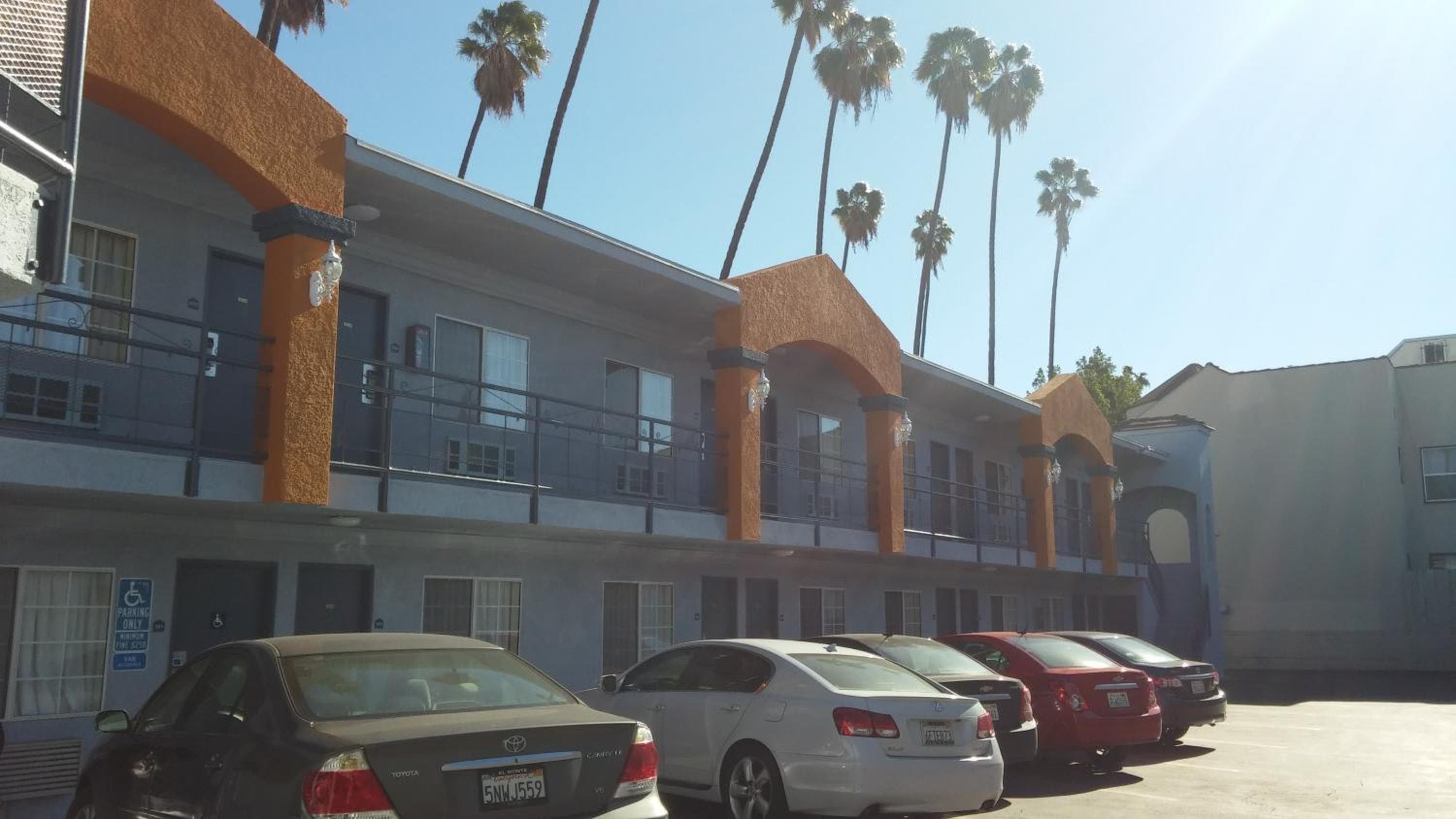 Valore Inn Hollywood — 30