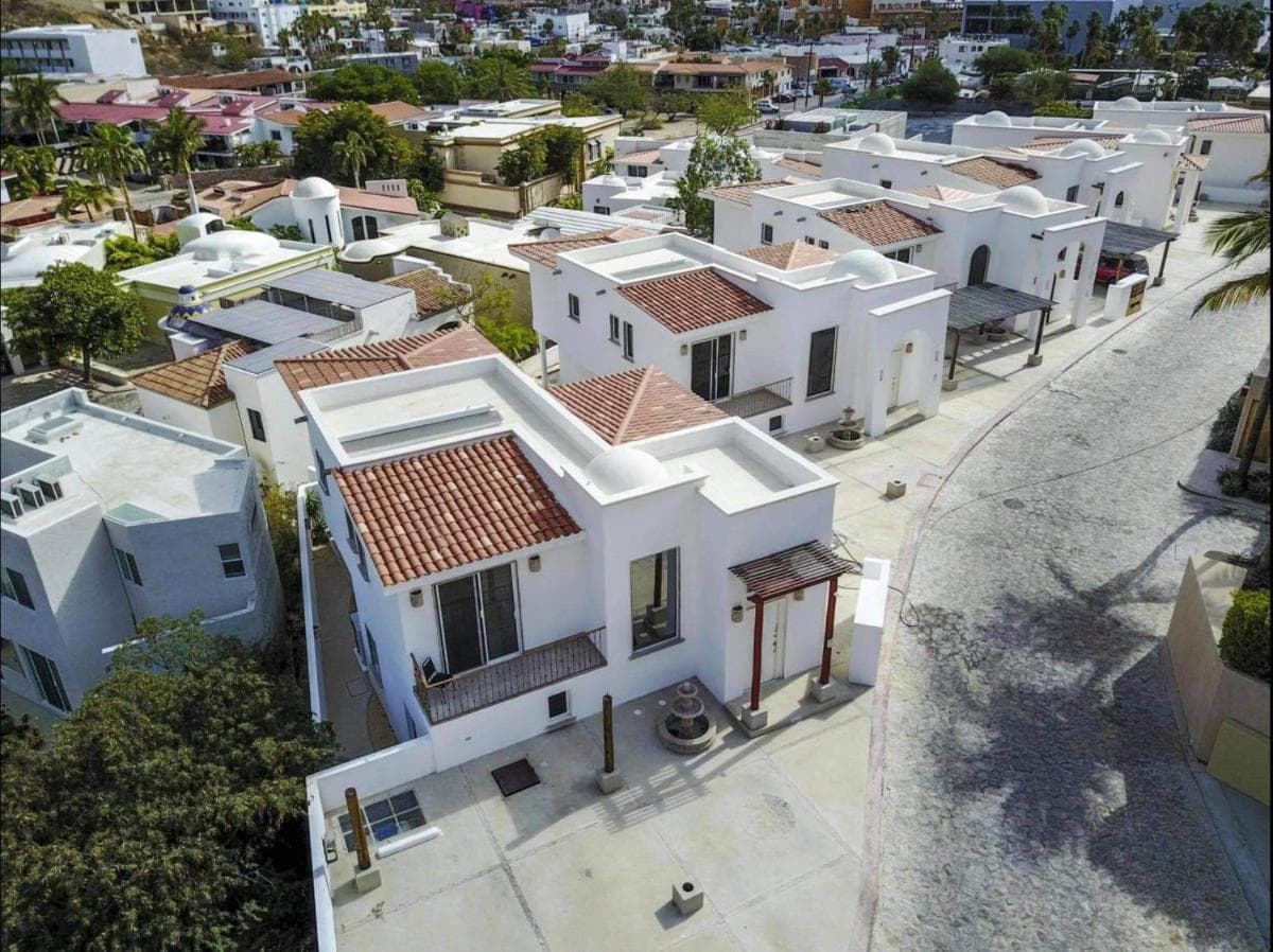 Casa Robyn — 1