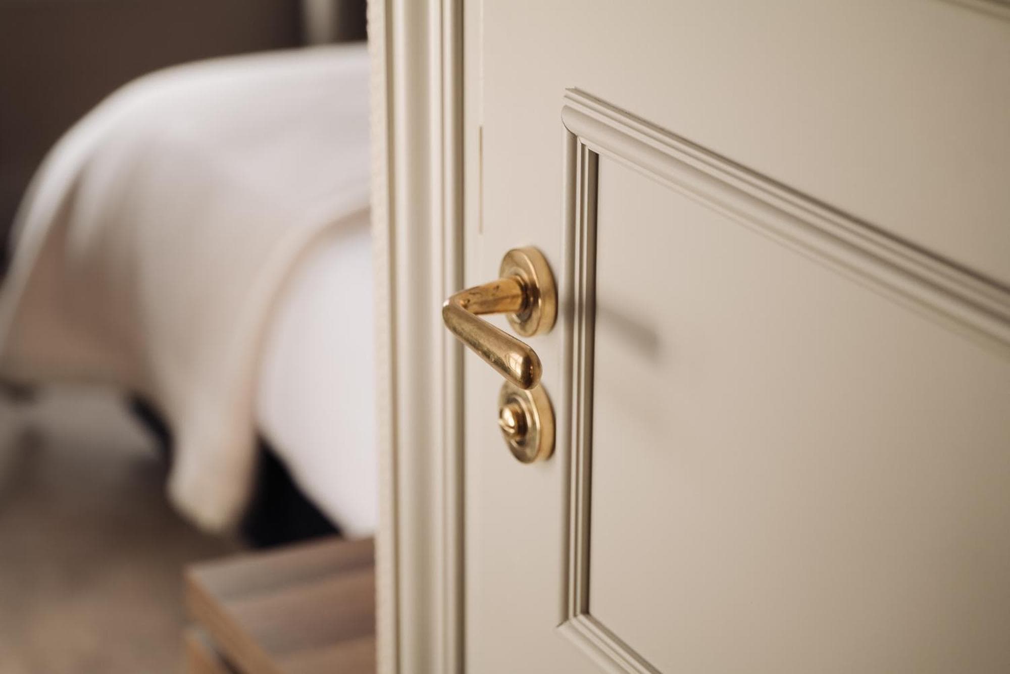 Albergo 717 — 13