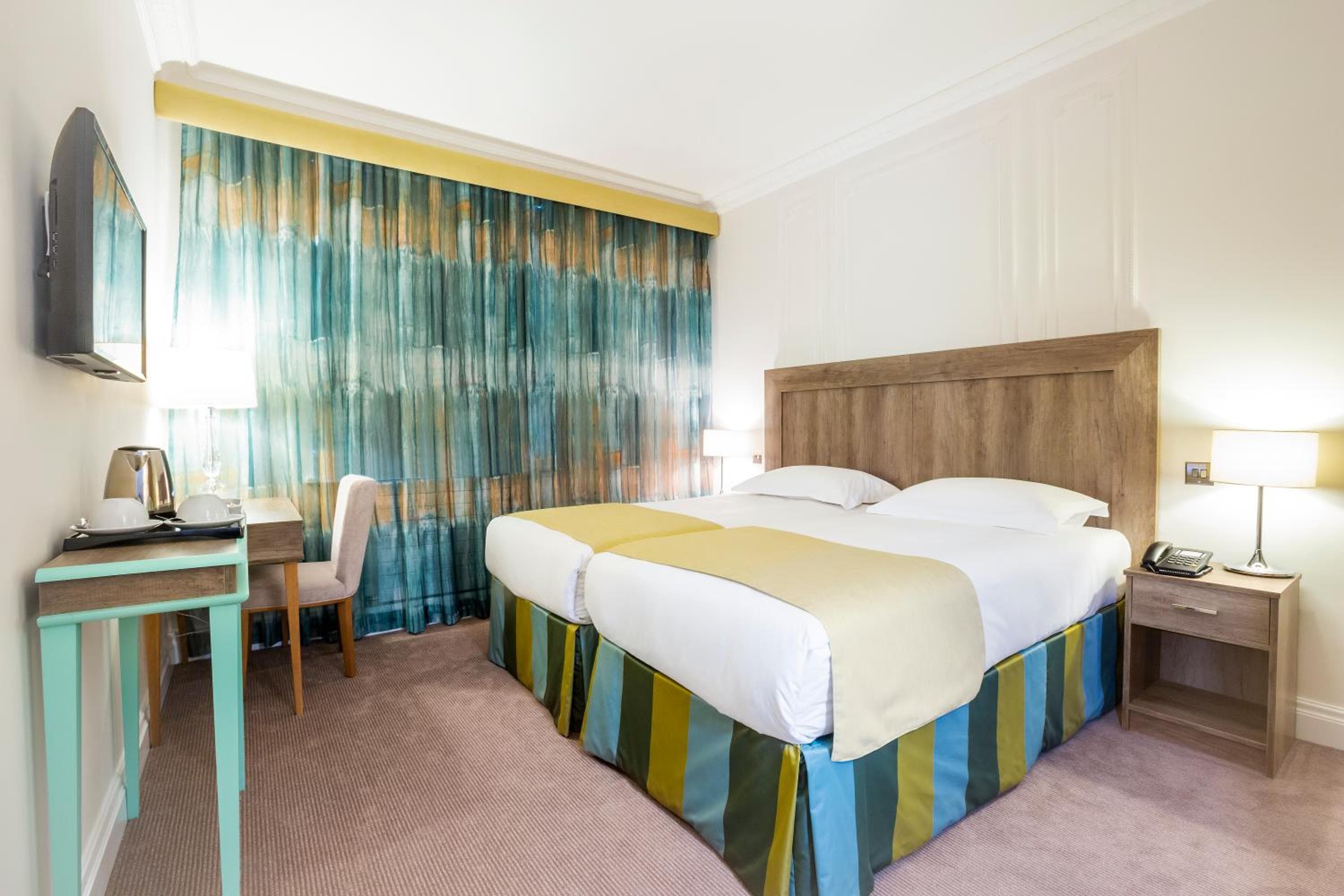 Astor Court Hotel — 20