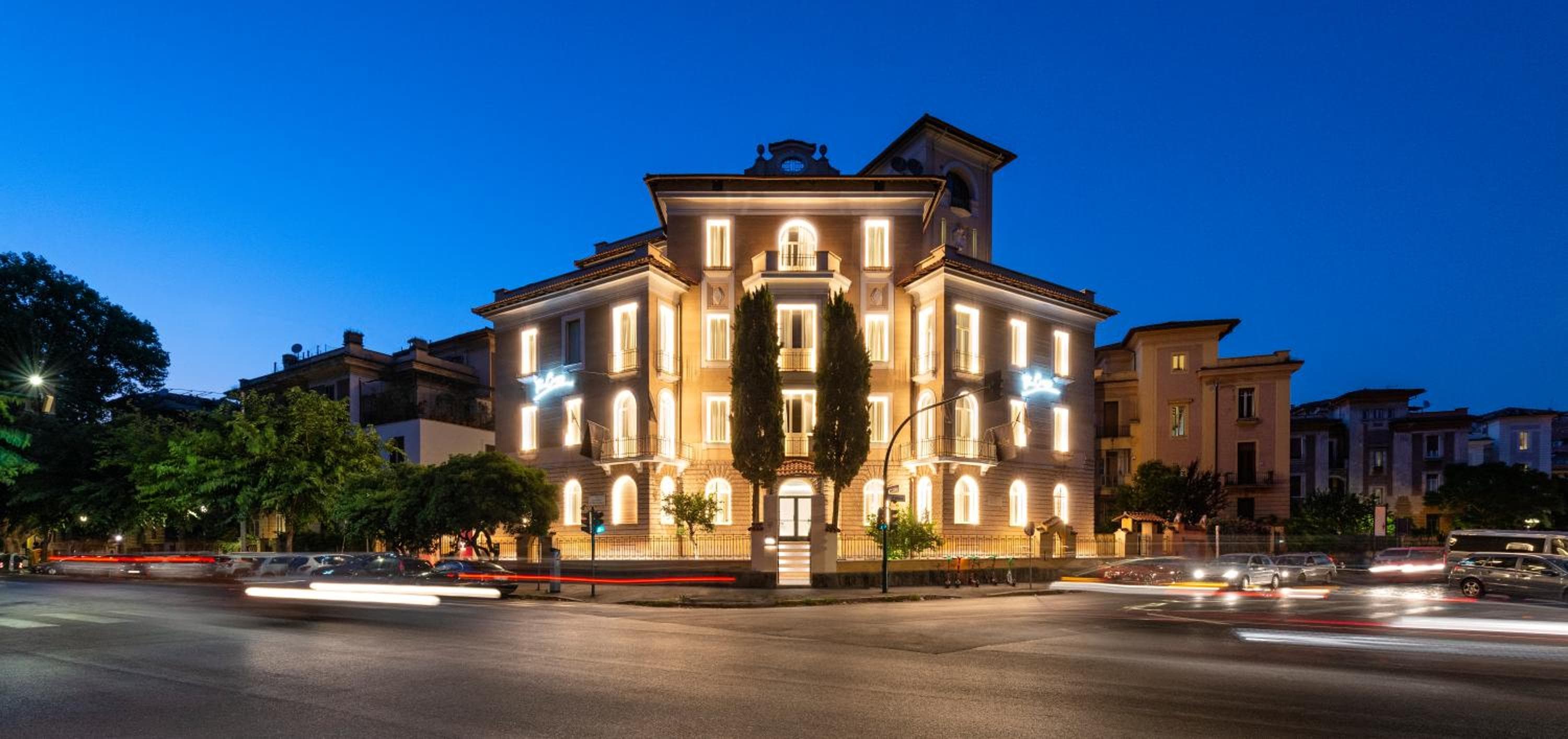 Das Kreuz Hotel — 1