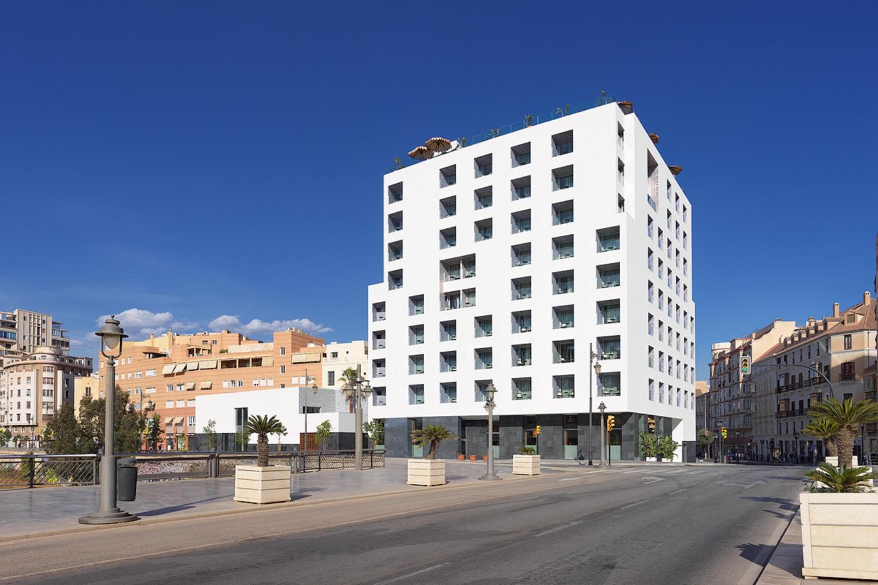 H10 Croma Málaga — 15