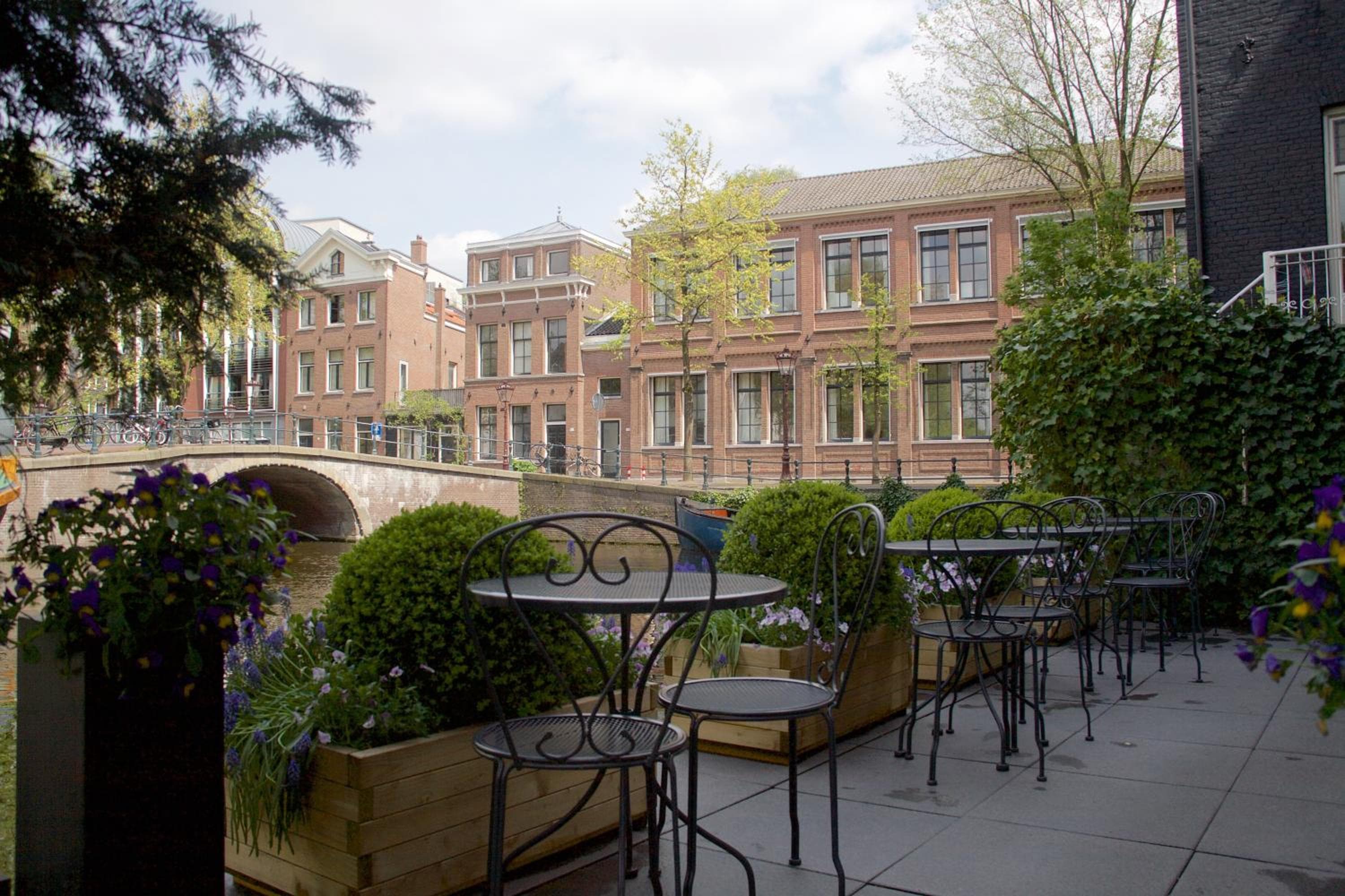 Amsterdam Canal Hotel — 9