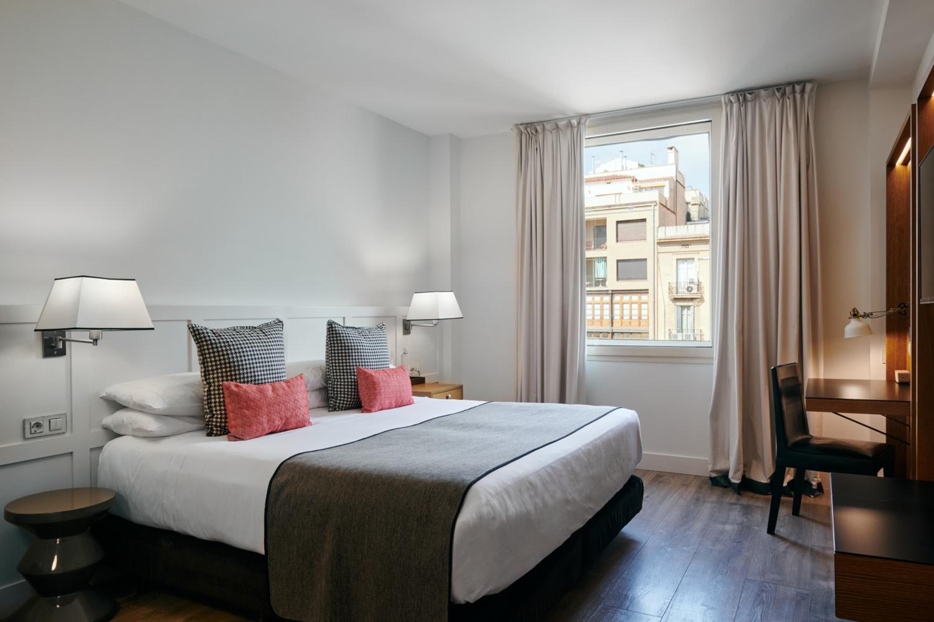 Galleria Hotel — 3