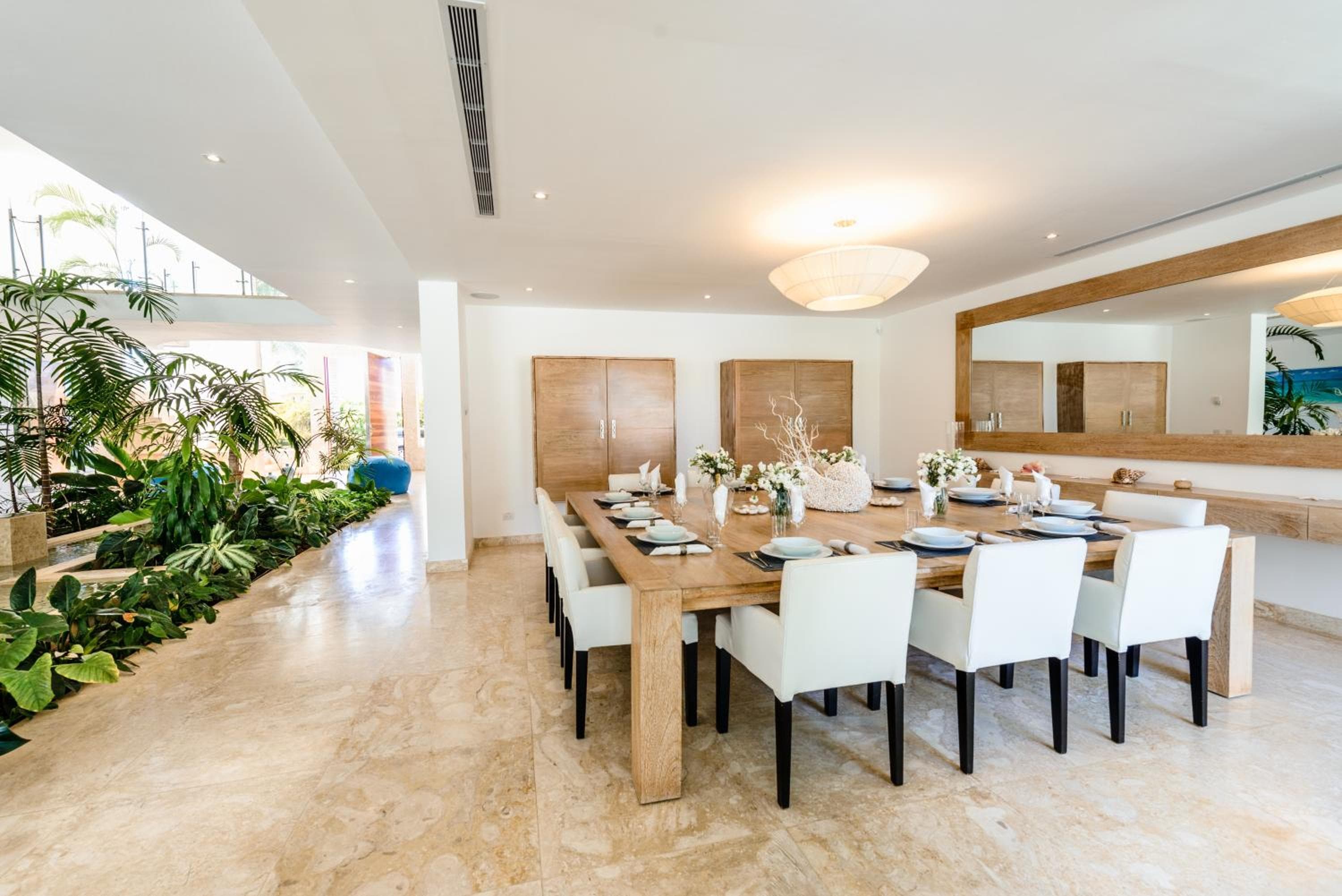 Luxury Rentals in Punta Cana - Exclusive Waterfall Villa with Private Pool, BBQ, Maid, Golf — 7