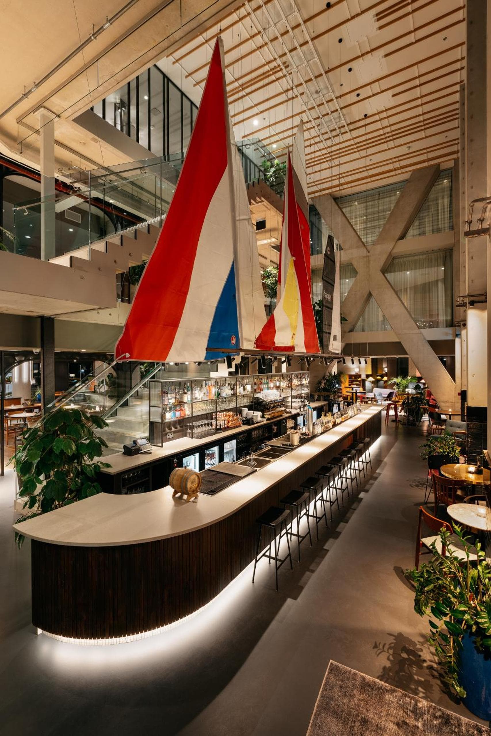 Ruby Emma Hotel Amsterdam — 12
