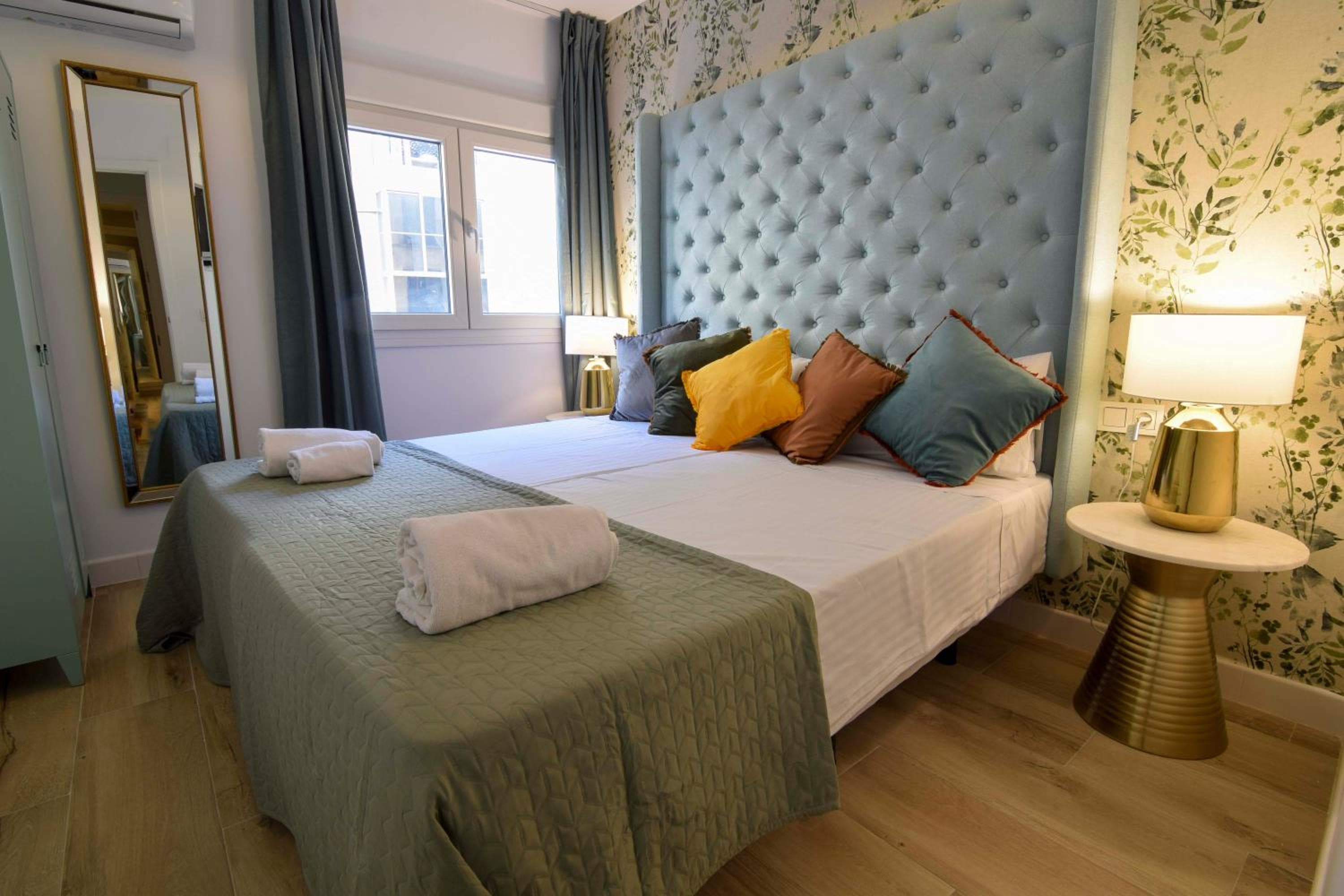 Hotel Letmalaga Square Merced — 1