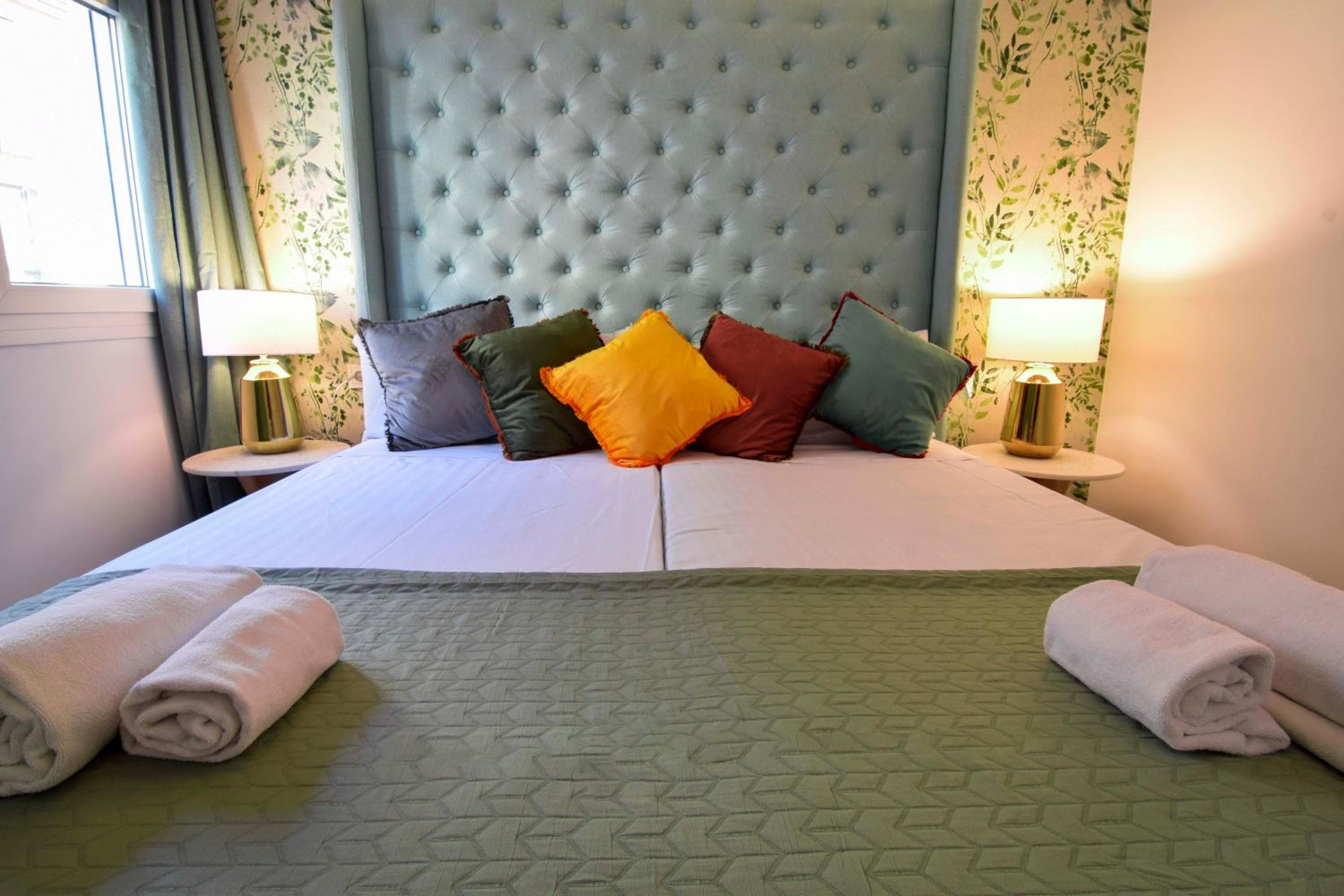 Hotel Letmalaga Square Merced — 9