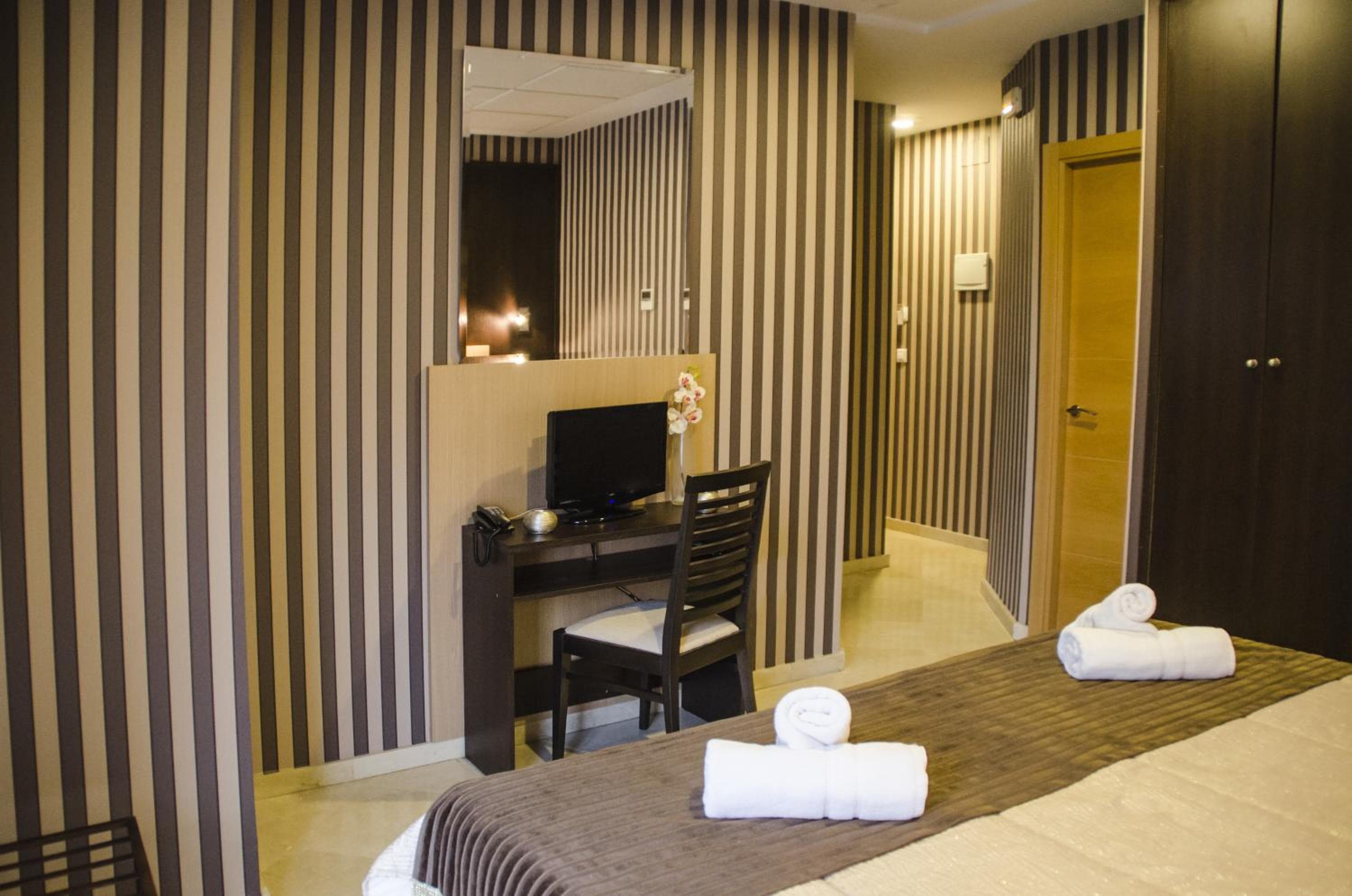 Hotel Duquesa — 21