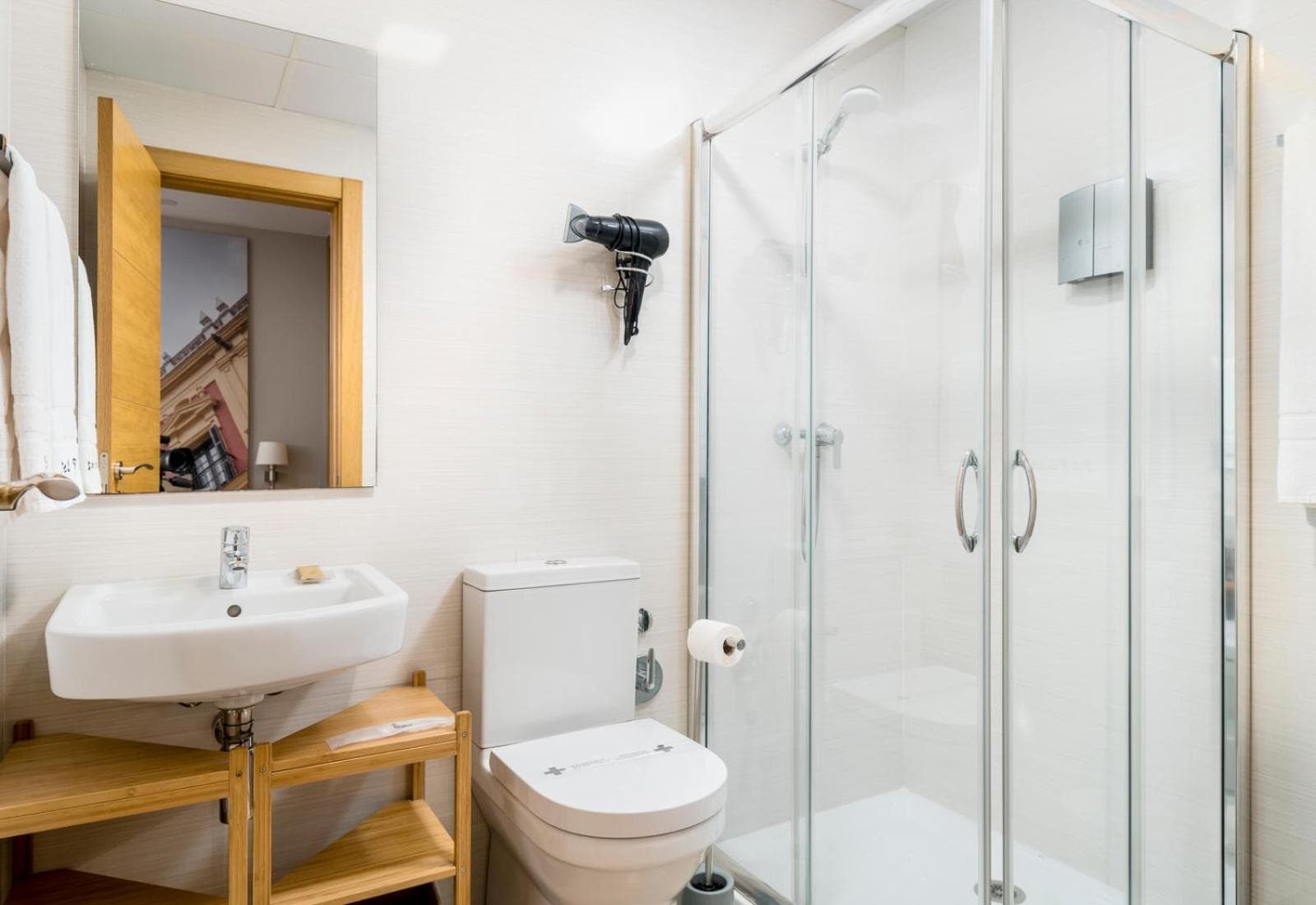 Suites del Pintor by Hoteles con Cultura — 25