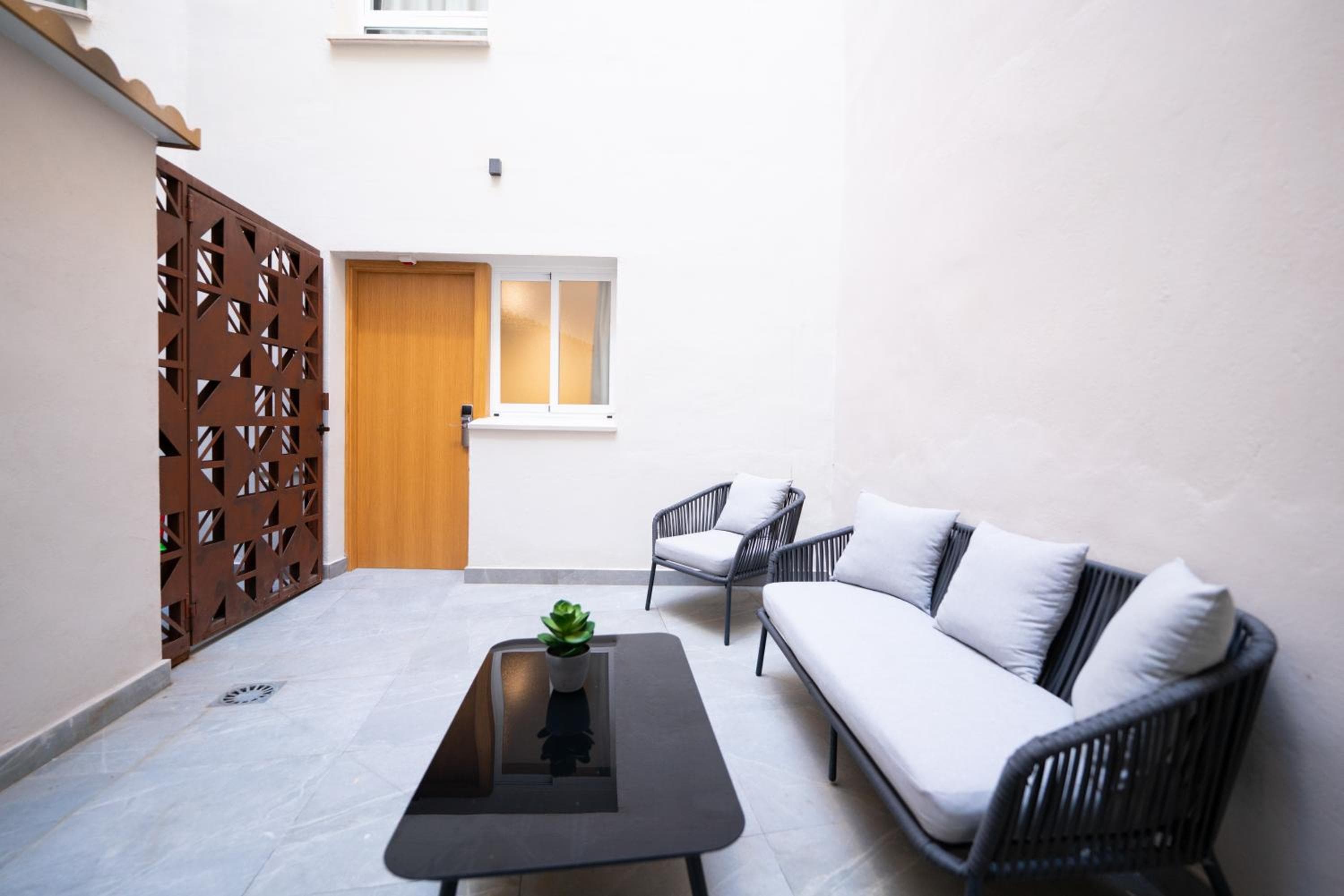 Apartamentos Málaga Premium - Calle San Telmo — 11