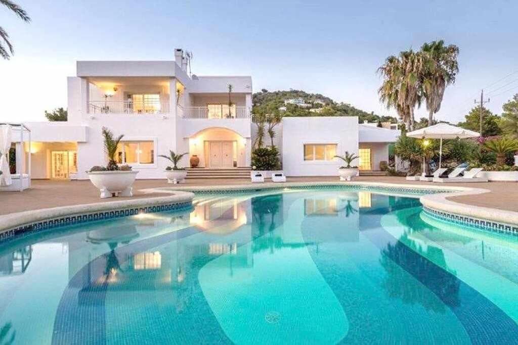 Splendida villa vicino al centro di Ibiza — 17