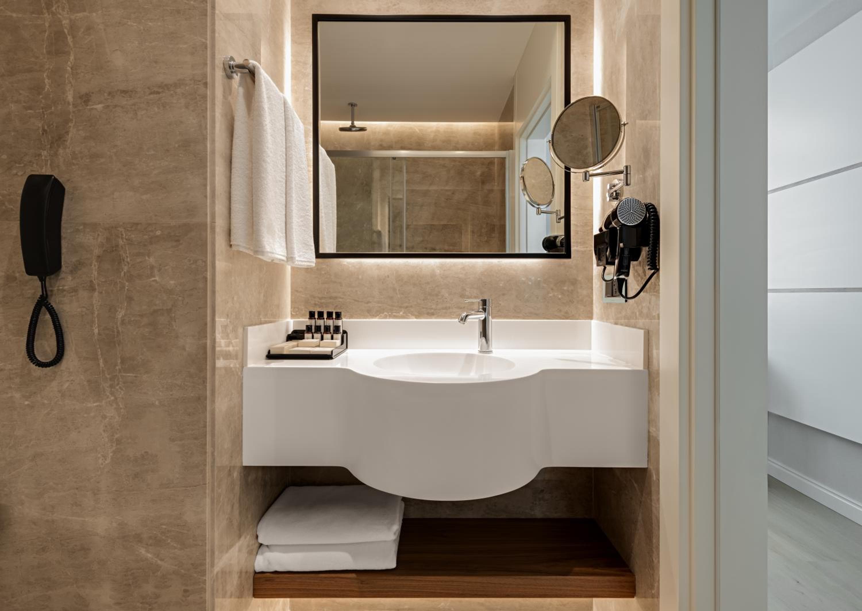 Gleam Collection Hotel — 23