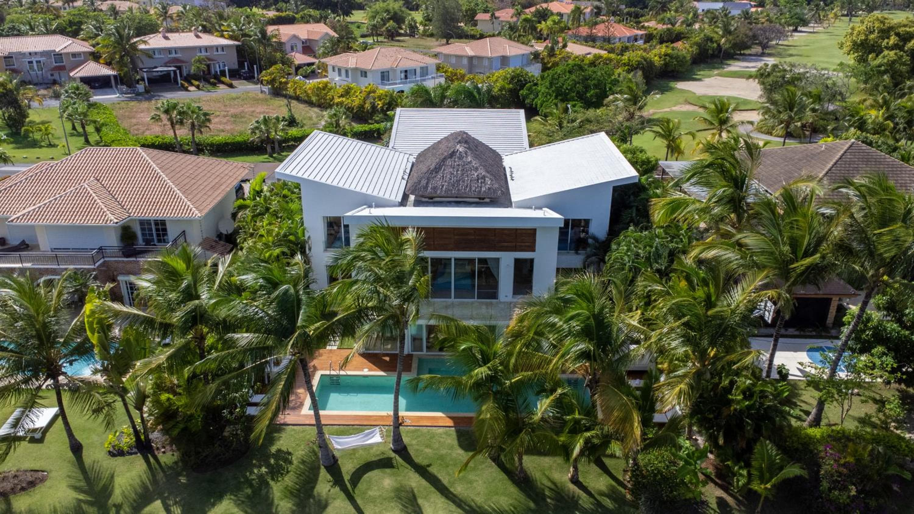 Luxusvermietungen in Punta Cana - Exklusive Waterfall Villa mit privatem Pool, Grill, Zimmermädchen, Golf — 1