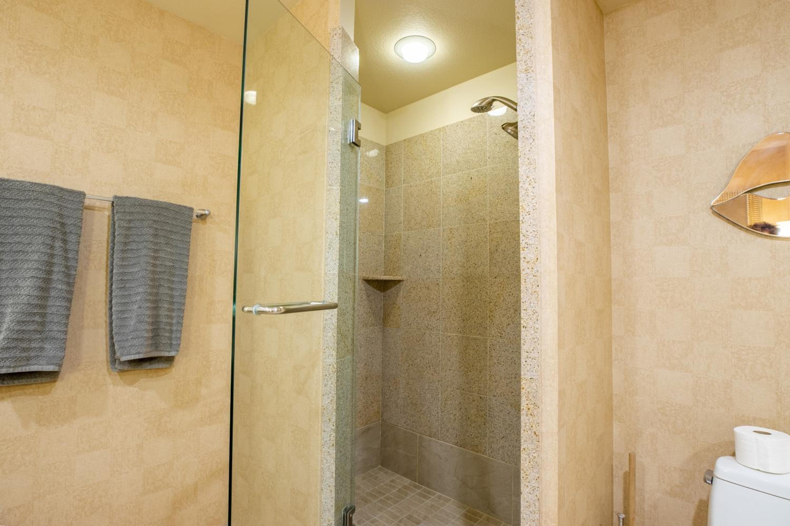 Suite Penthouse de 2100 pies cuadrados con vistas al Strip. GIMNASIO EN LA PISCINA — 30