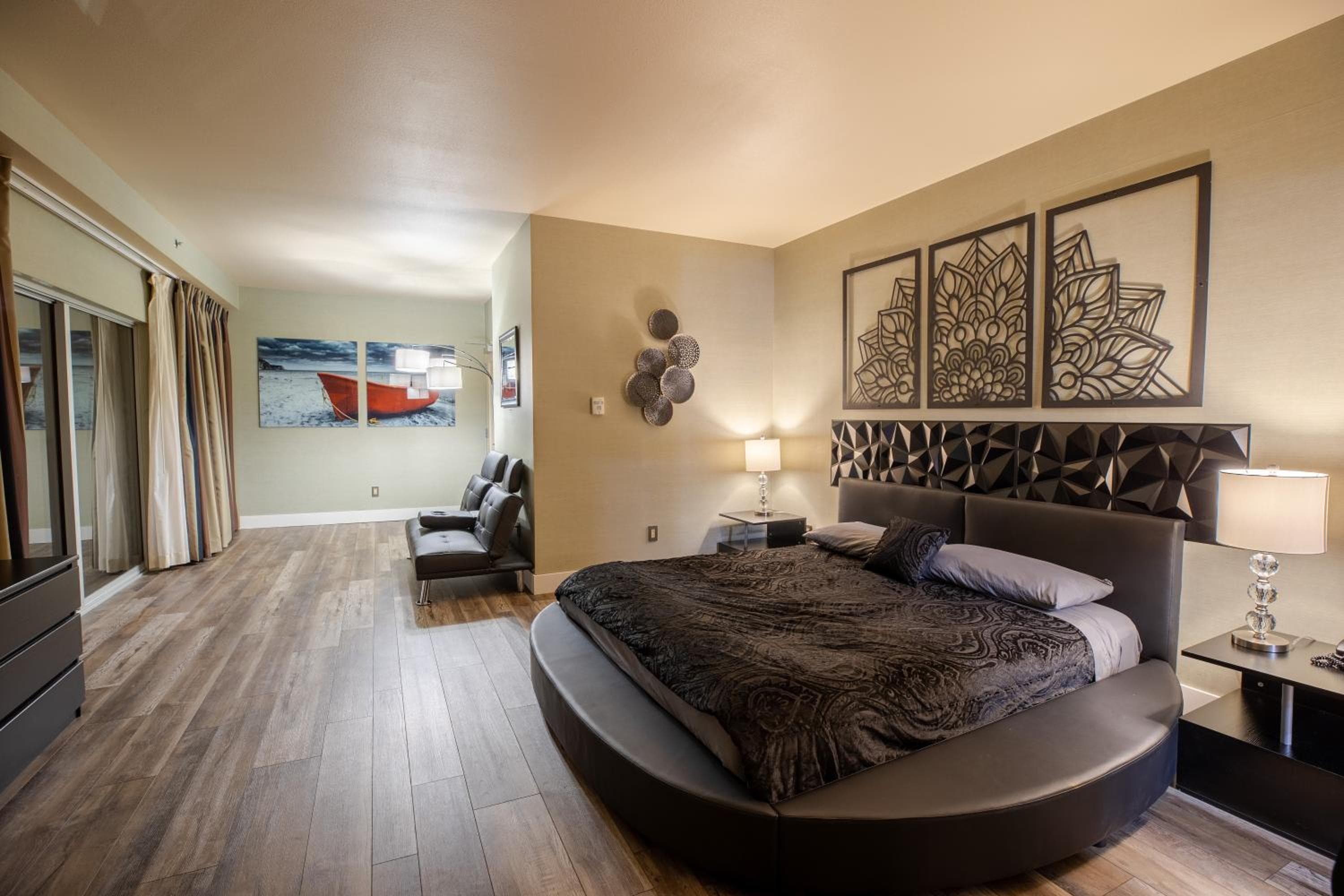 2100 SqFt Penthouse Suite W/ Strip Views! POOL GYM — 12