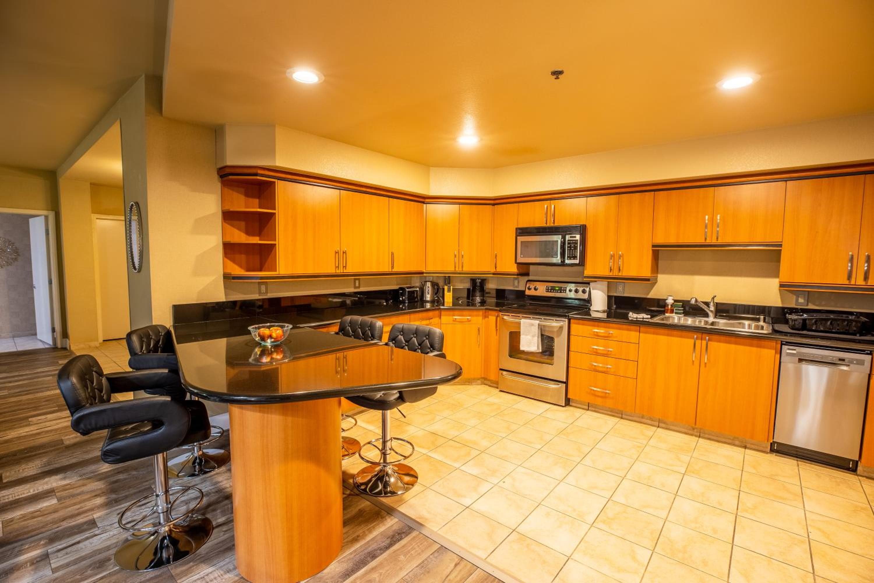 Suite Penthouse de 2100 pies cuadrados con vistas al Strip. GIMNASIO EN LA PISCINA — 21