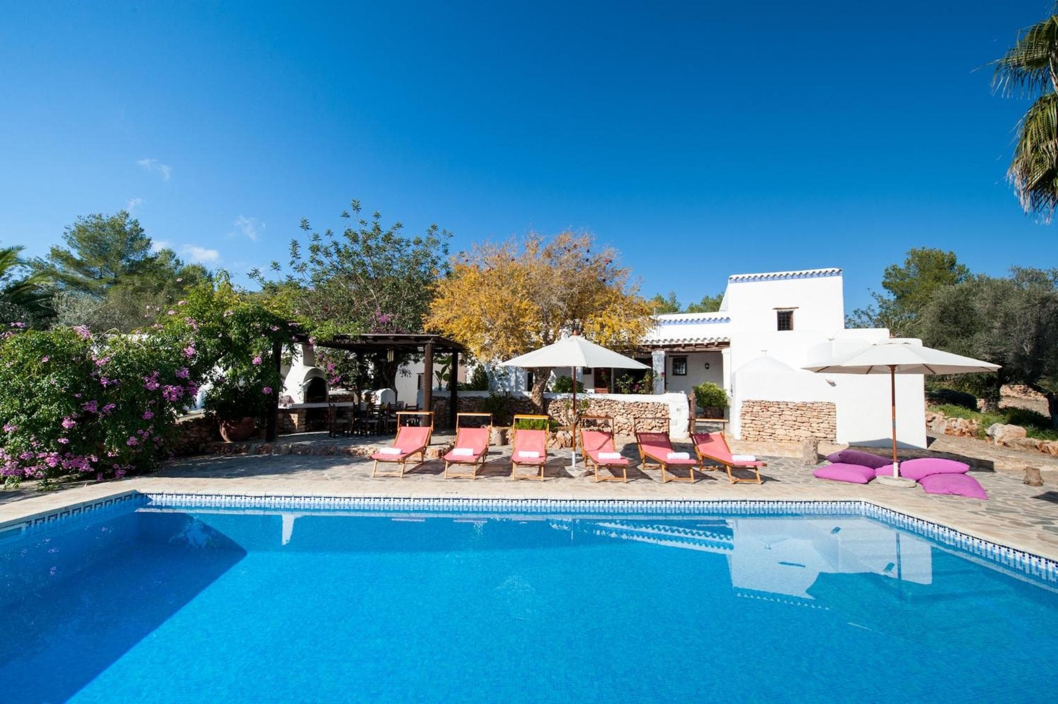 Elegant Ibizan Finca Modern and Classic Features Finca Aleece Santa Gertrudis — 22