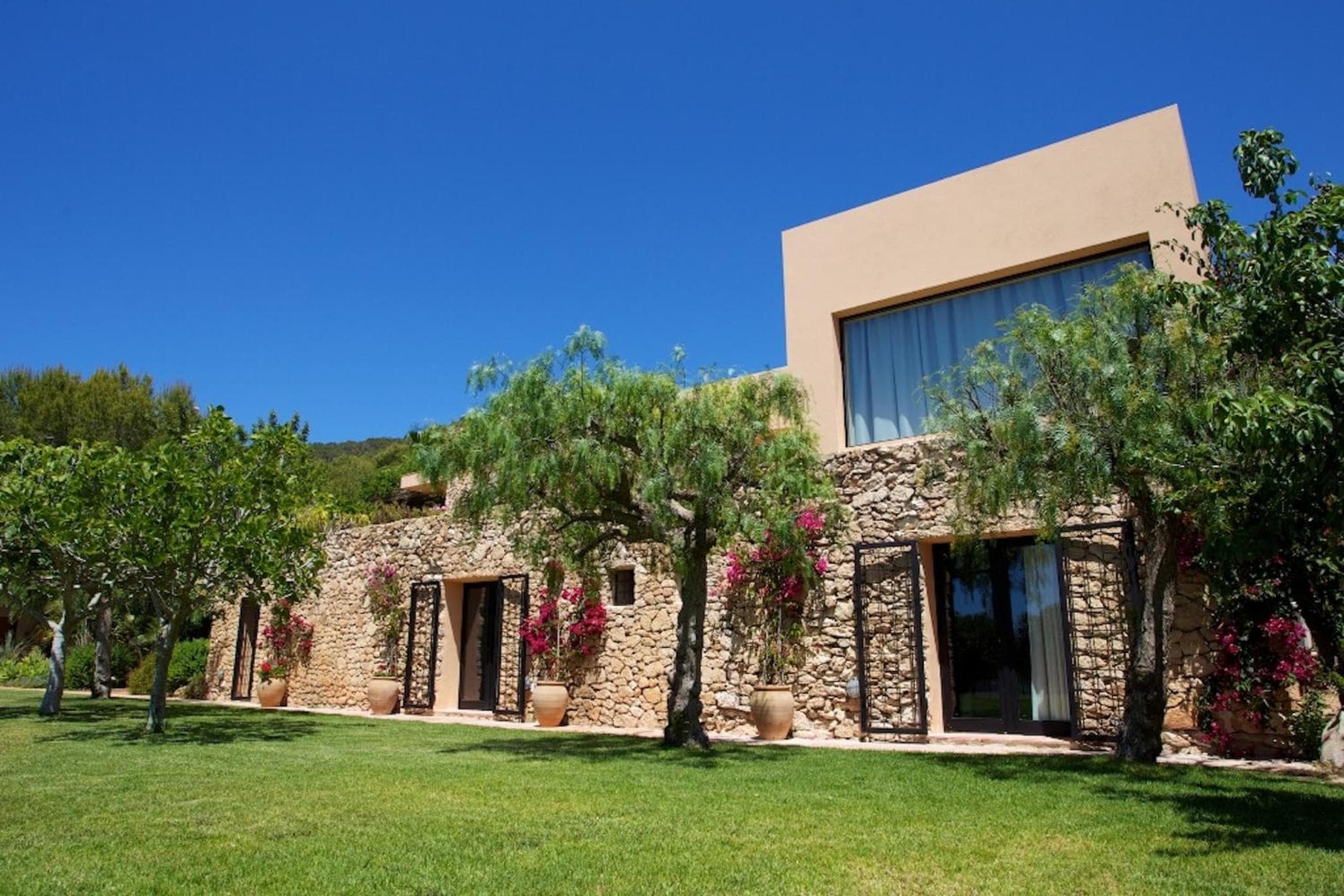 Exquisite Ibiza Villa I Secluded Hillside Location I Casa Jardin I 6 Bedrooms — 10