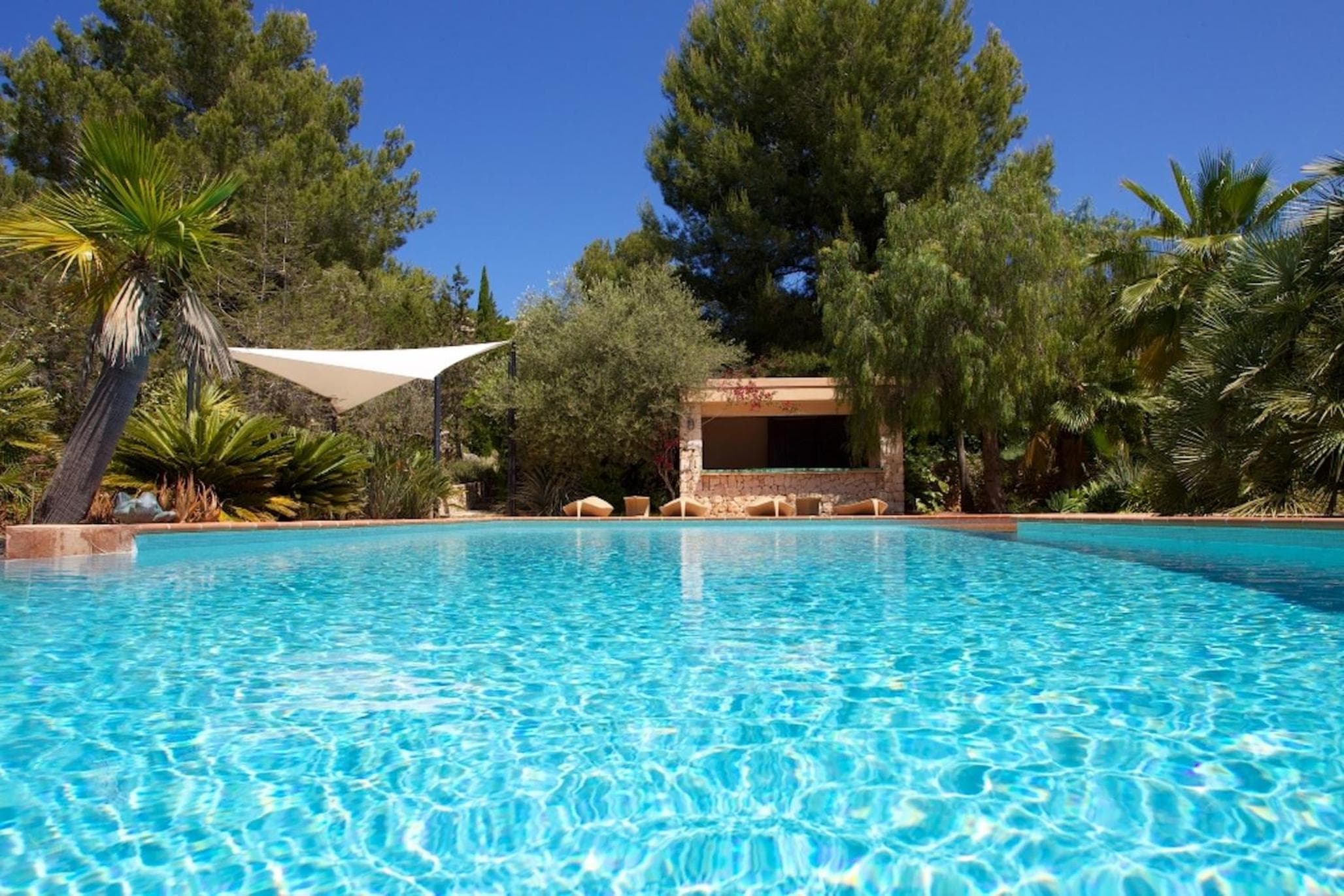 Exquisite Ibiza Villa I Secluded Hillside Location I Casa Jardin I 6 Bedrooms — 3