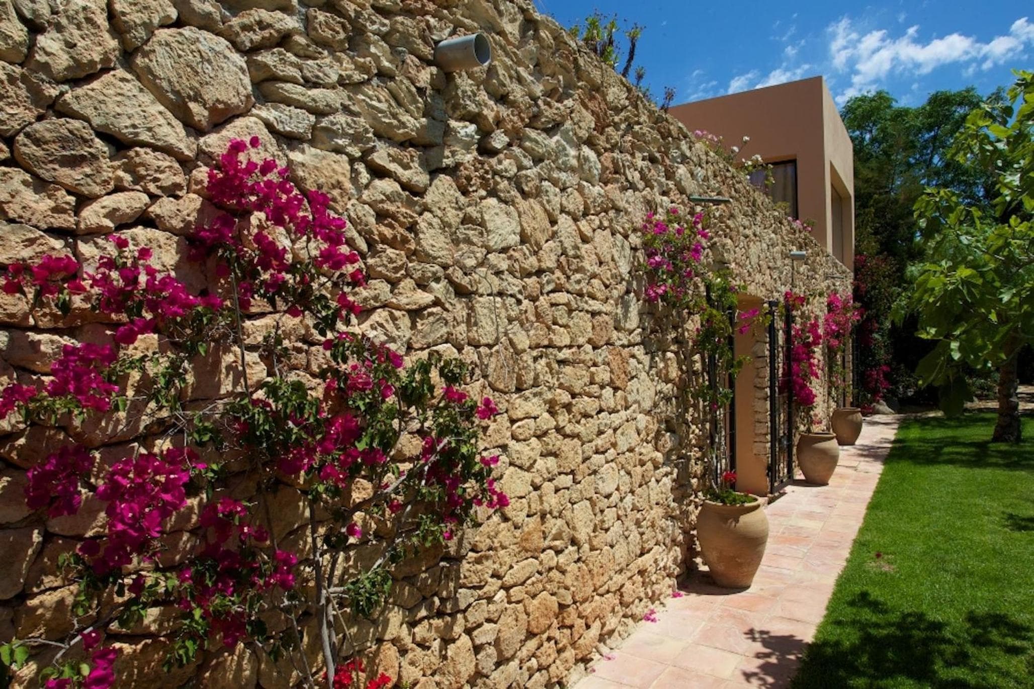 Exquisite Ibiza Villa I Secluded Hillside Location I Casa Jardin I 6 Bedrooms — 2