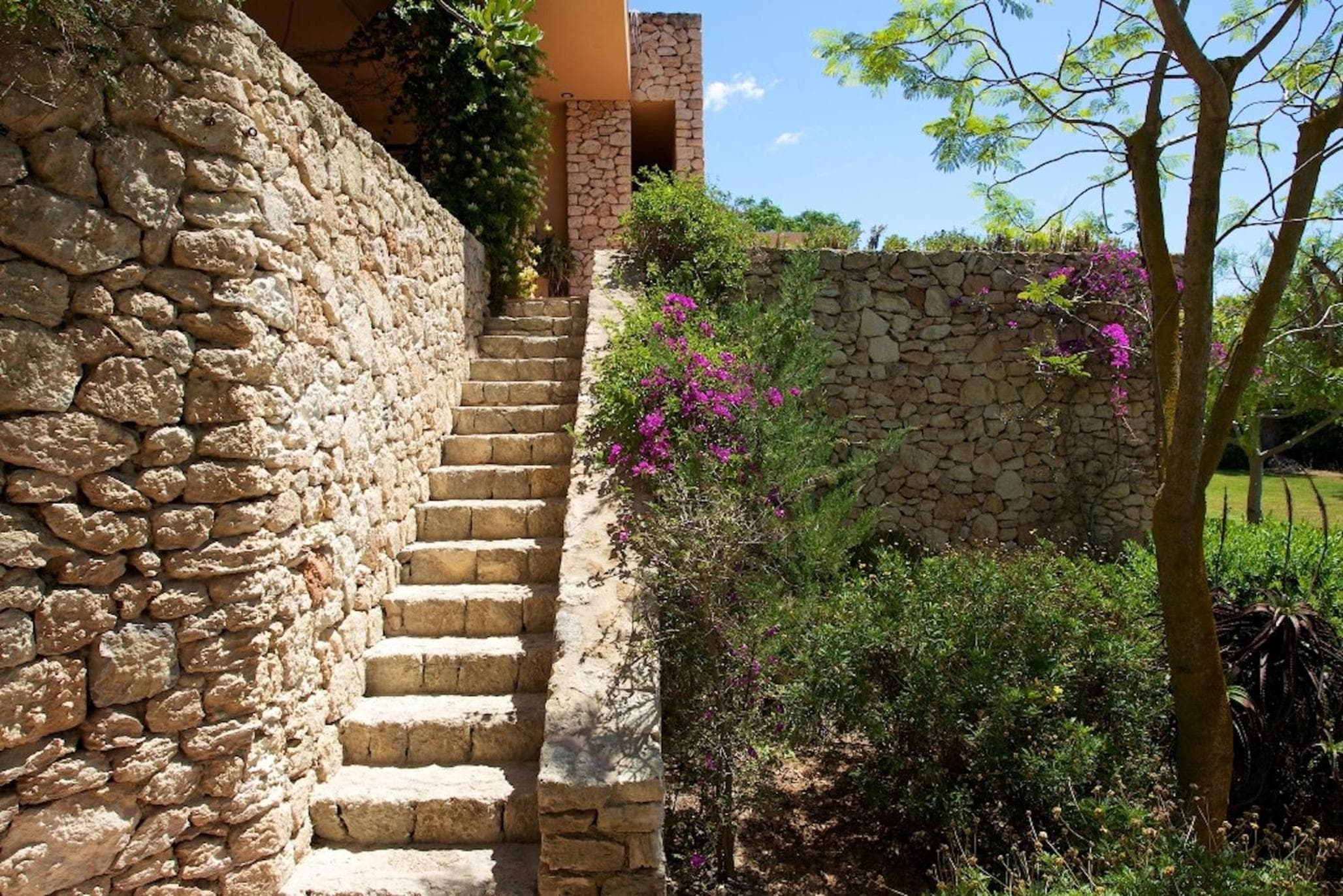 Exquisite Ibiza Villa I Secluded Hillside Location I Casa Jardin I 6 Bedrooms — 12