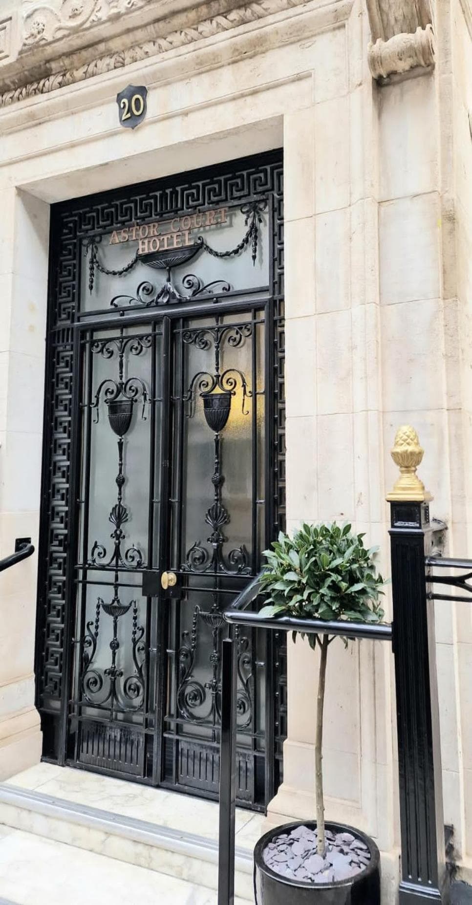 Astor Court Hotel — 16