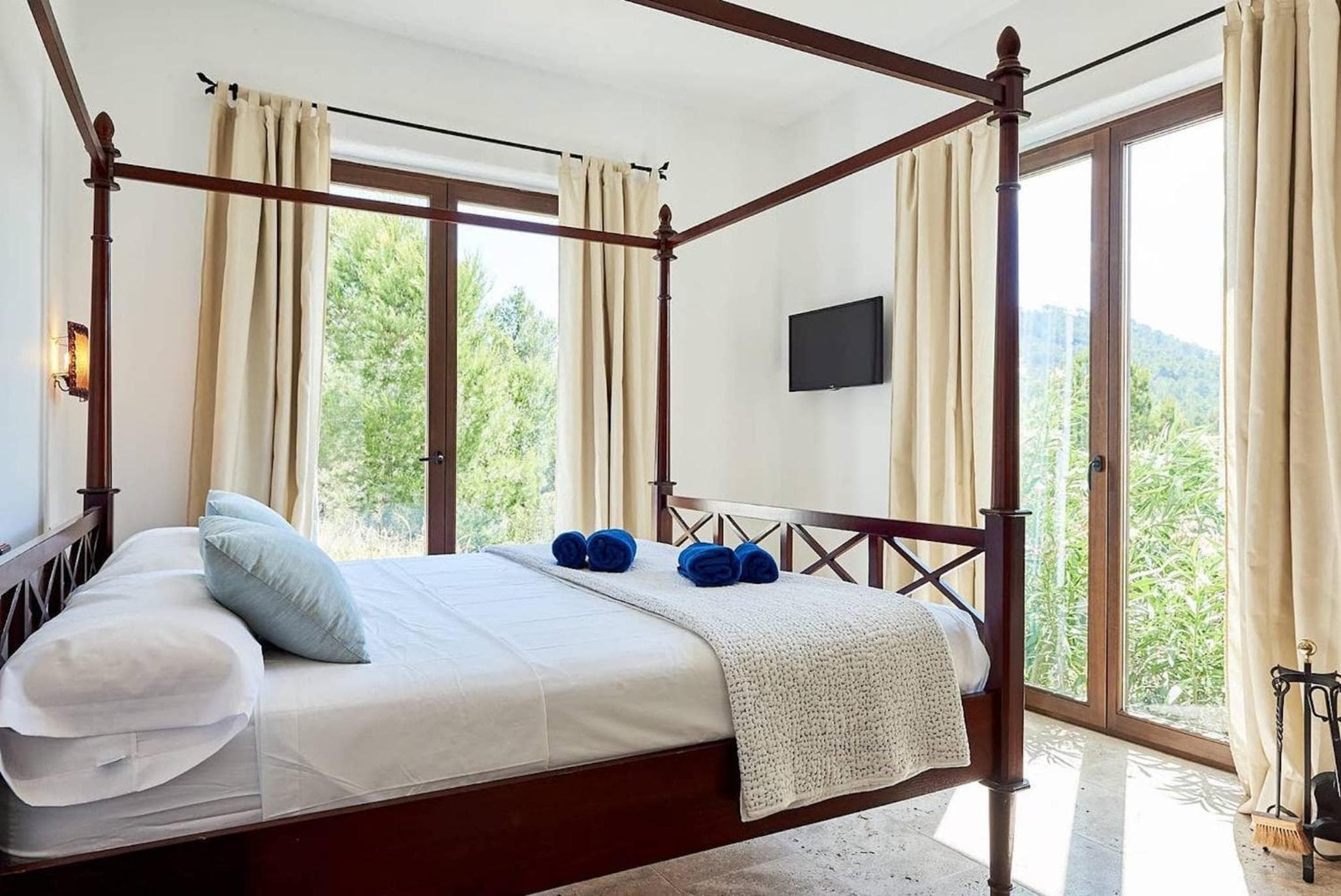 Exclusive Luxury Villa South Facing Vista De Muntanya 6 Bedrooms — 22