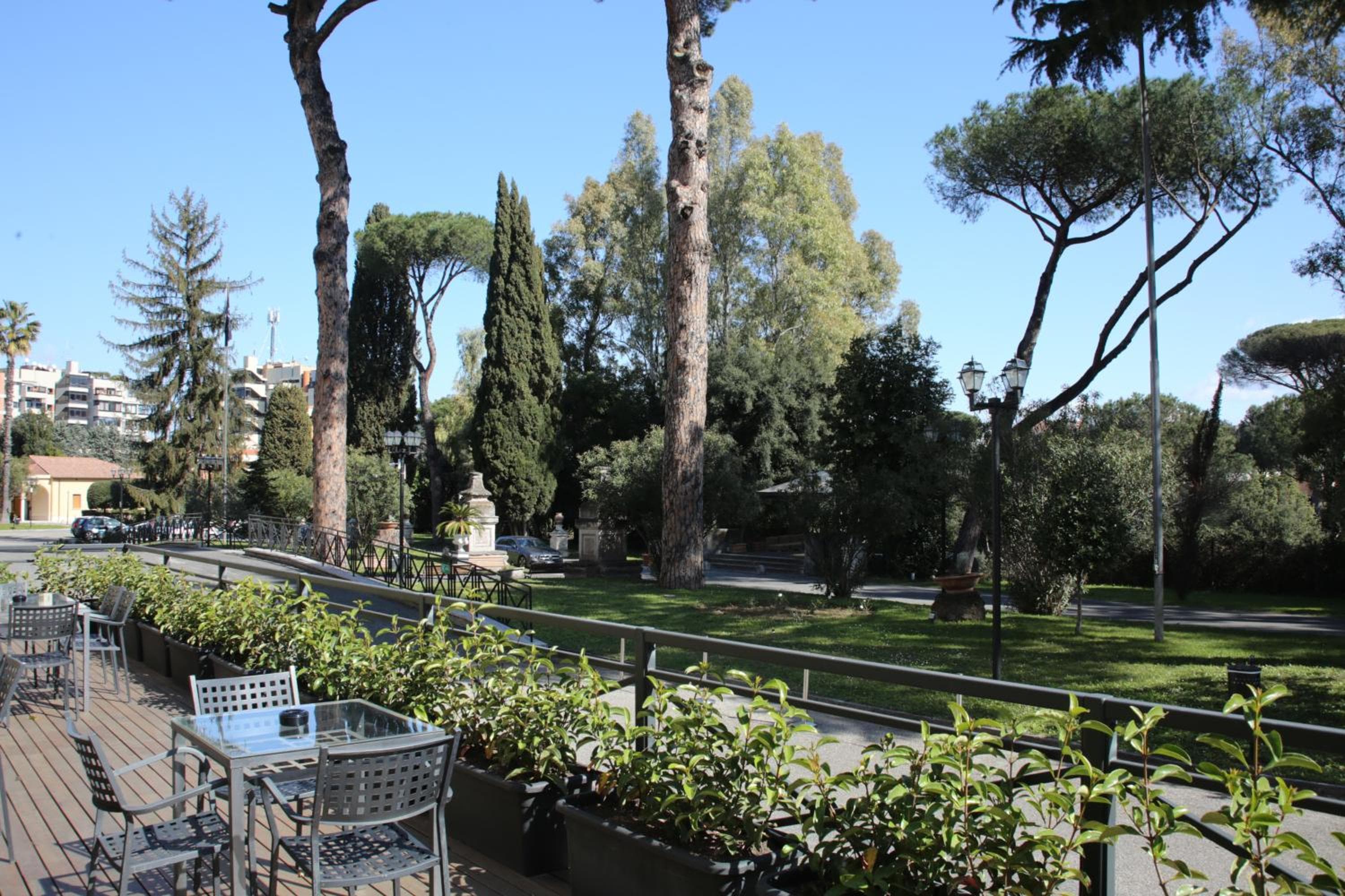 TH Roma - Carpegna Palace — 11