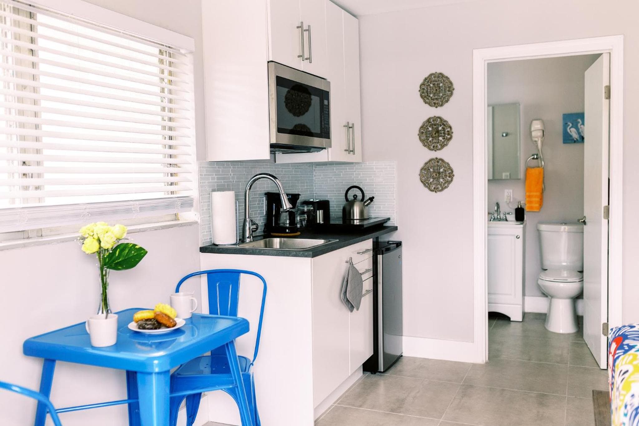 Casa Cordova Apartments By Lowkl — 13