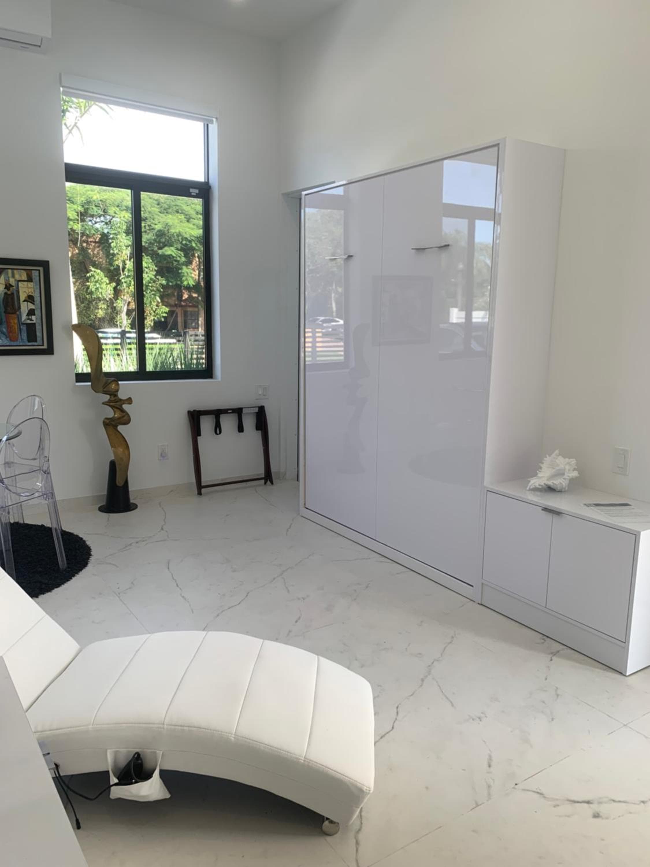 Men only clothing option guesthouse near Wilton Manors — 14